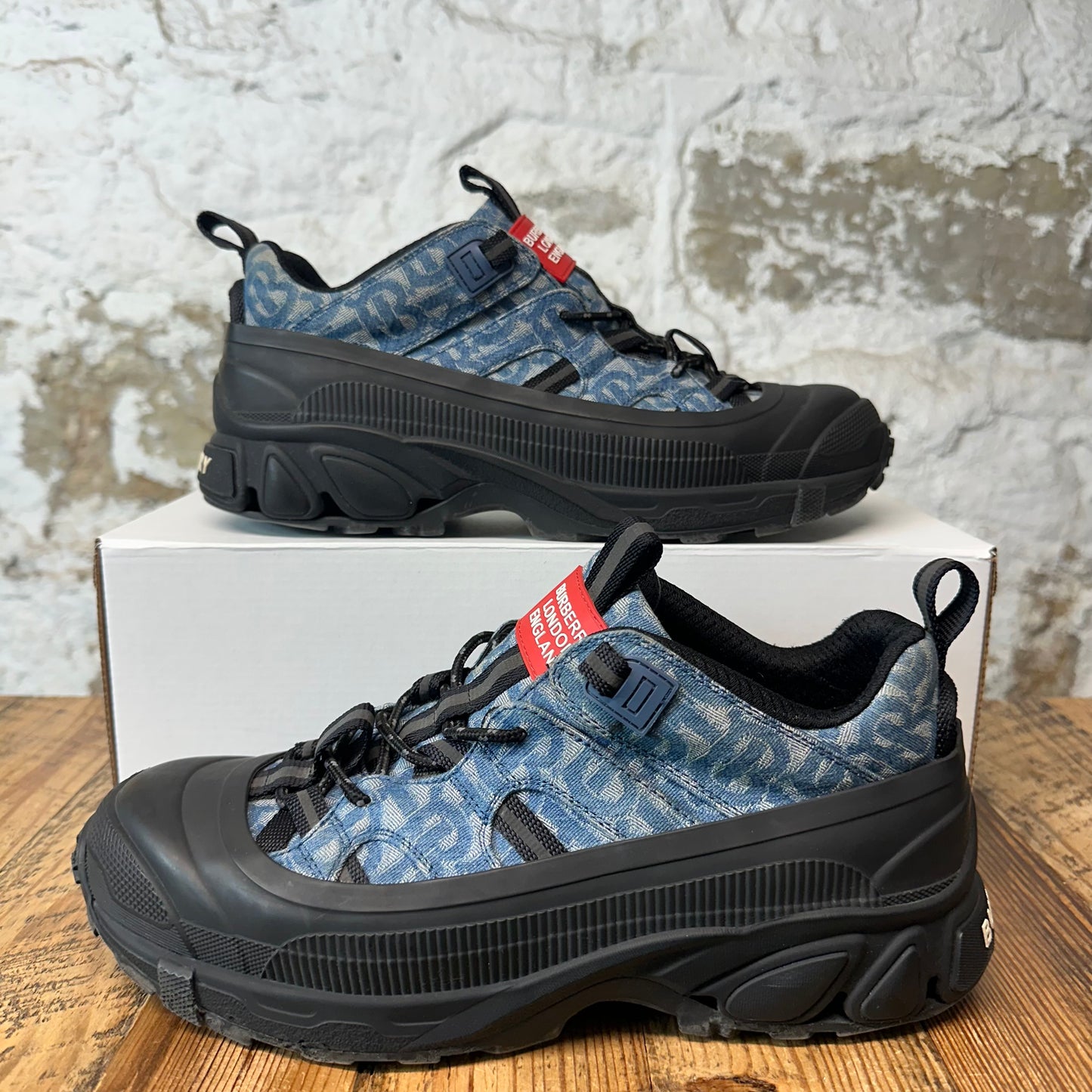 Burberry Arthur Denim Monogram Black Sneaker Sz 9 (42)