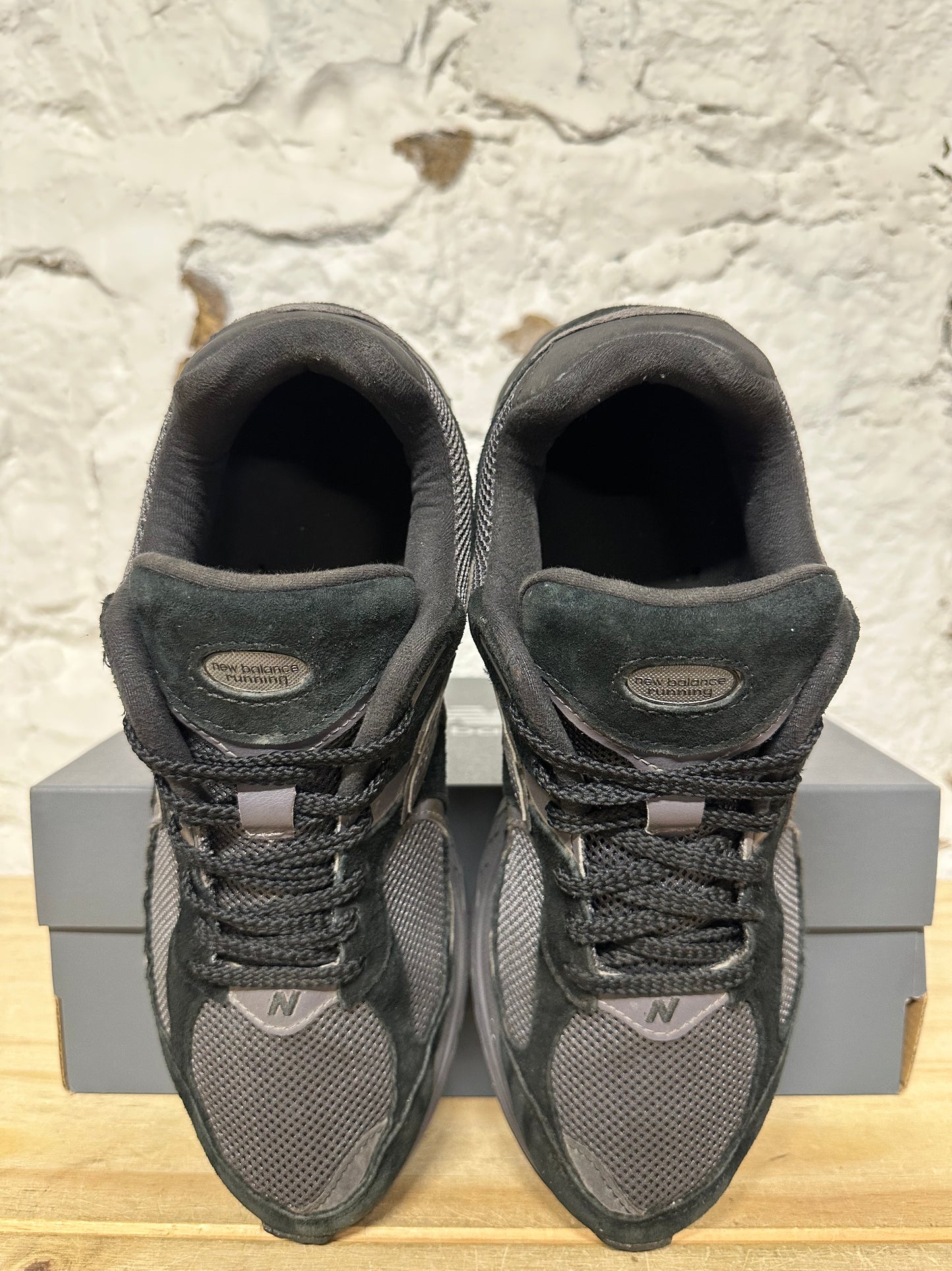 New Balance 2002R Black Dark Grey Sz 11