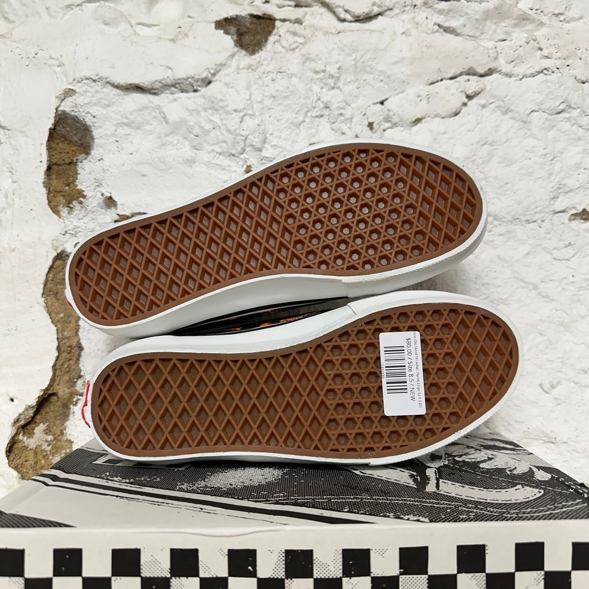 Vans Old Skool Thrasher Flame Logo Sz 8.5 DS