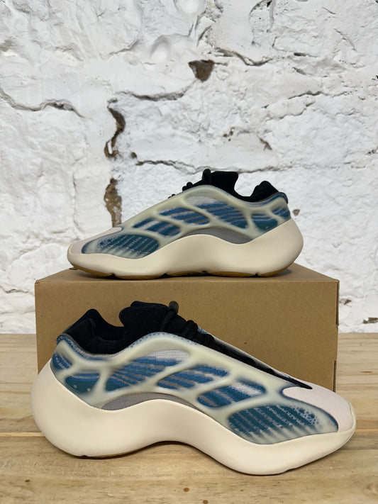 Yeezy 700 V3 Kyanite Sz 8