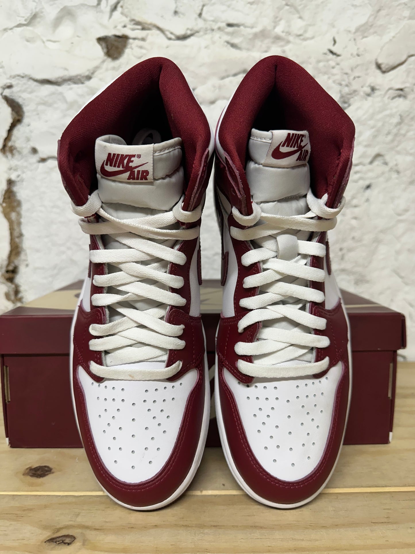 Air Jordan 1 Artisanal Team Red Sz 9.5 DS