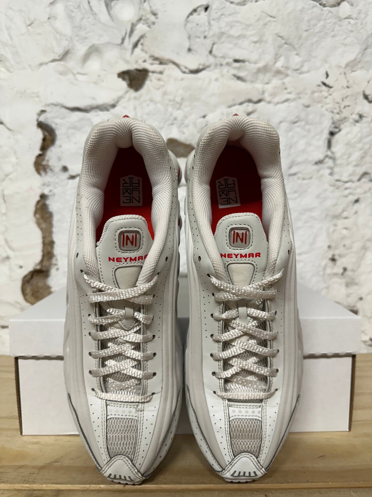 Nike Shox R4 Neymar White Sz 10.5