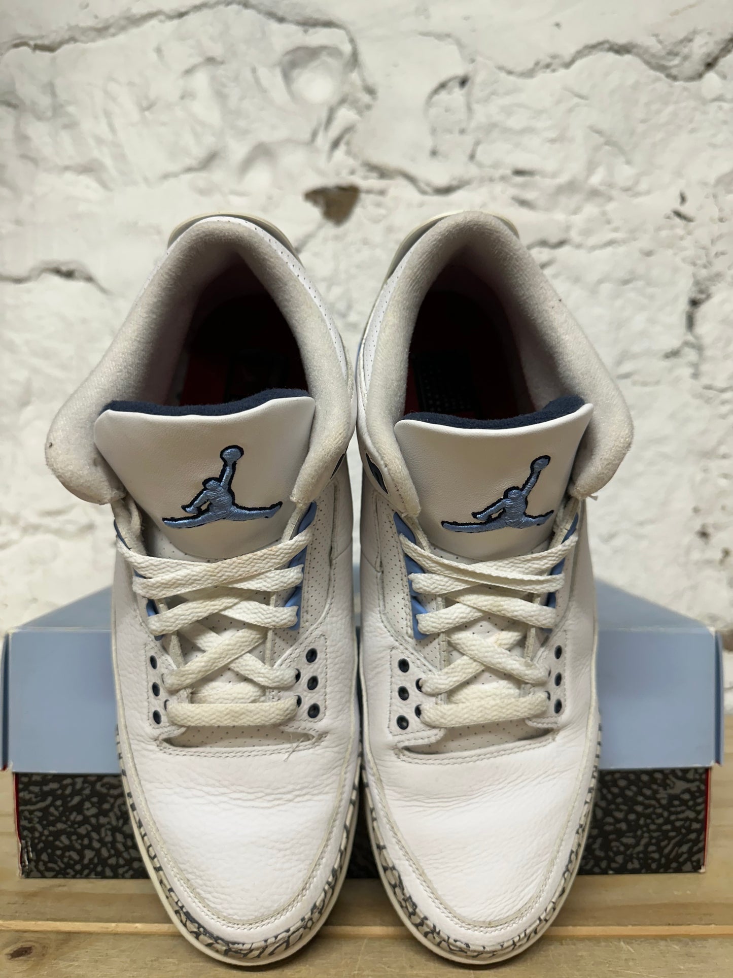 Air Jordan 3 UNC Sz 11