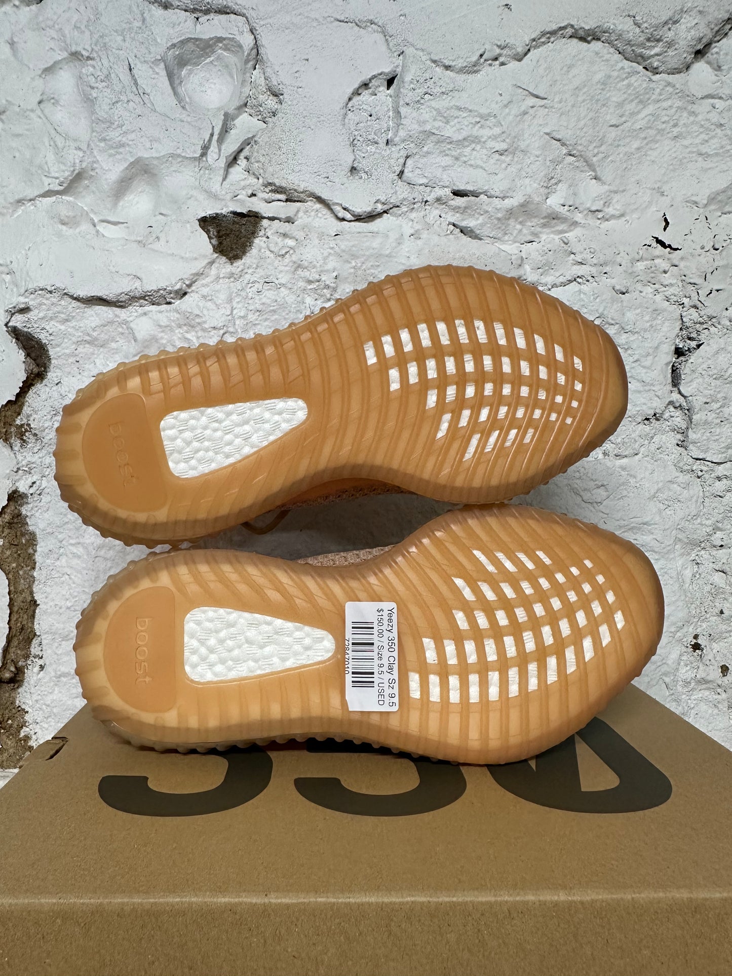 Yeezy 350 V2 Clay Sz 9.5