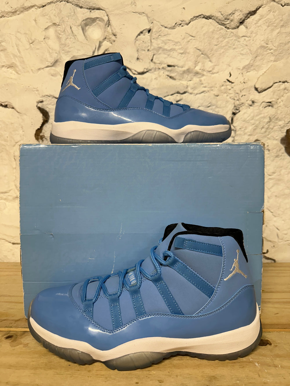 Air Jordan 11 High Pantone Sz 10 DS