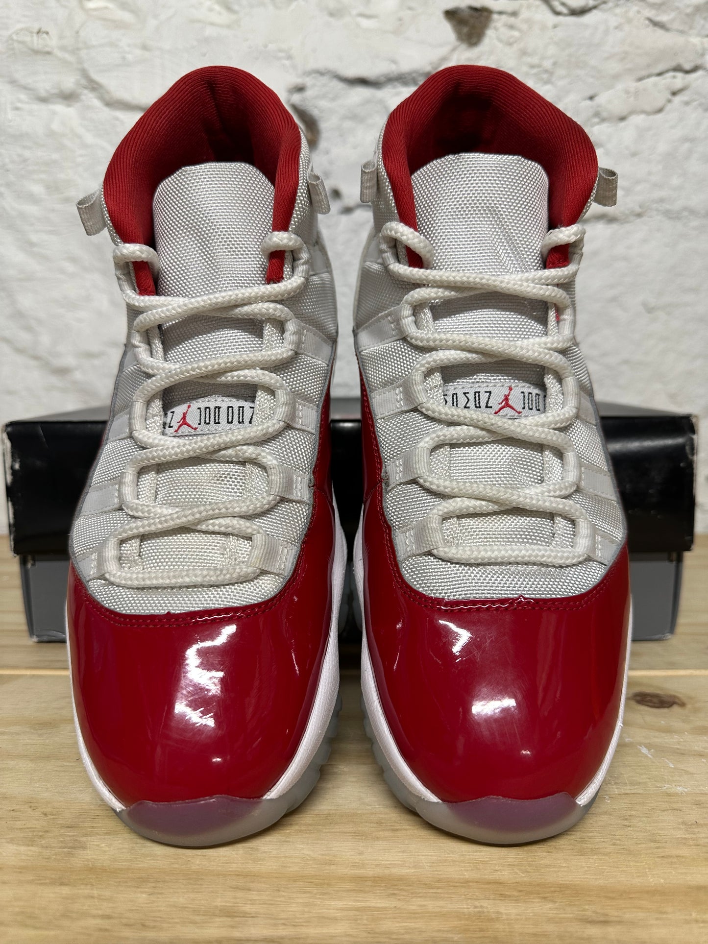 Air Jordan 11 High Cherry Sz 10