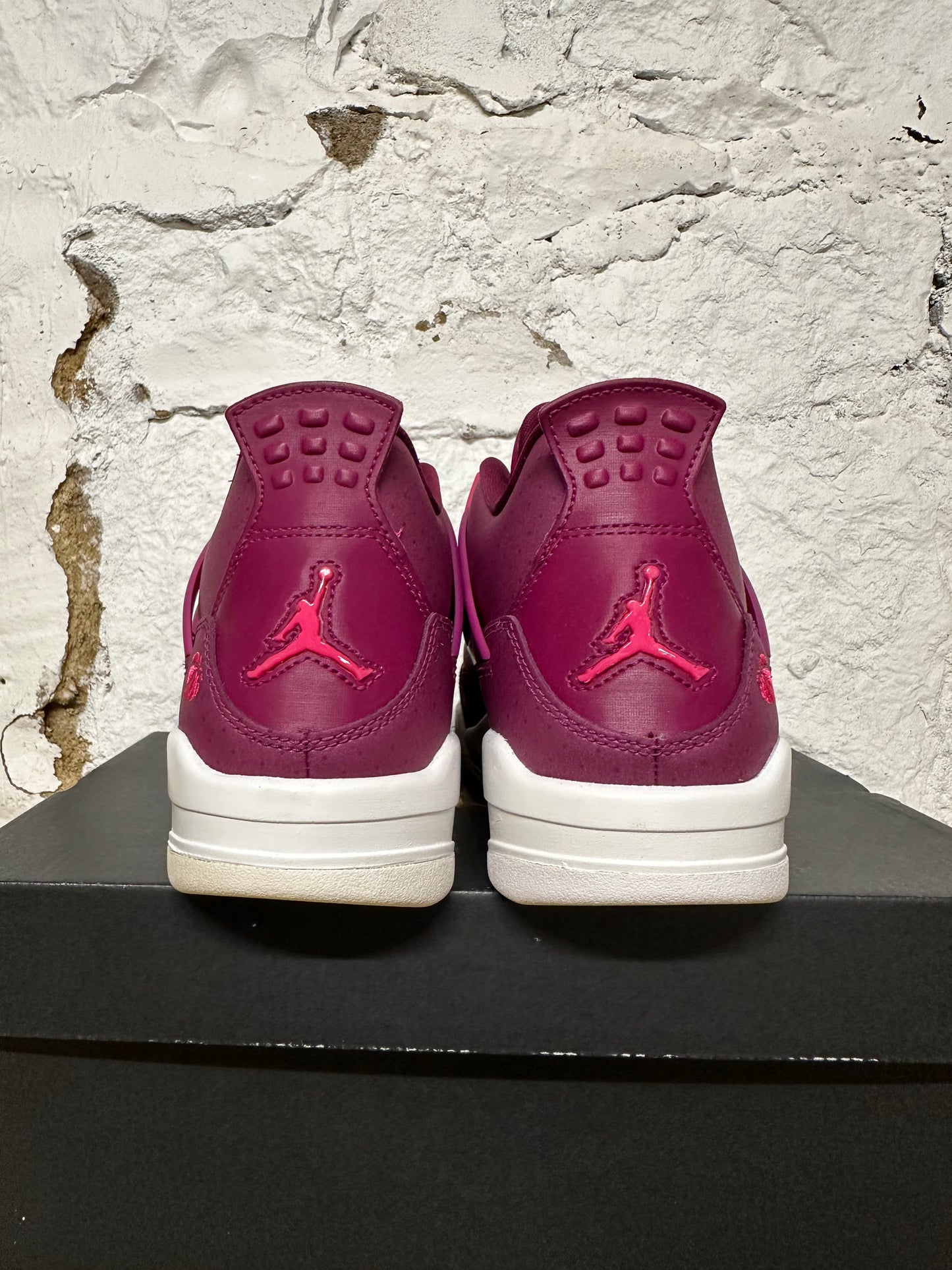 Air Jordan 4 Valentines Day (2019) Sz 7Y DS