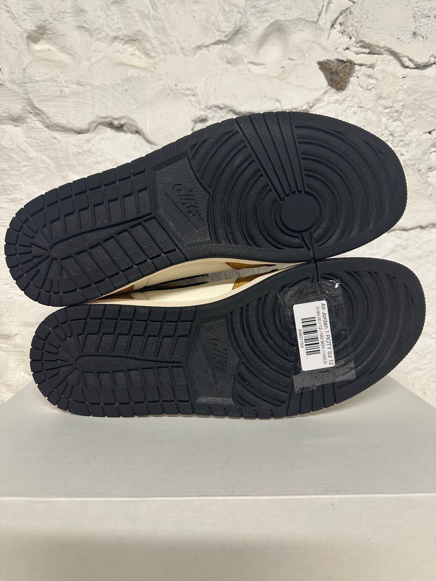 Air Jordan 1 High Rookie of the Year Sz 12