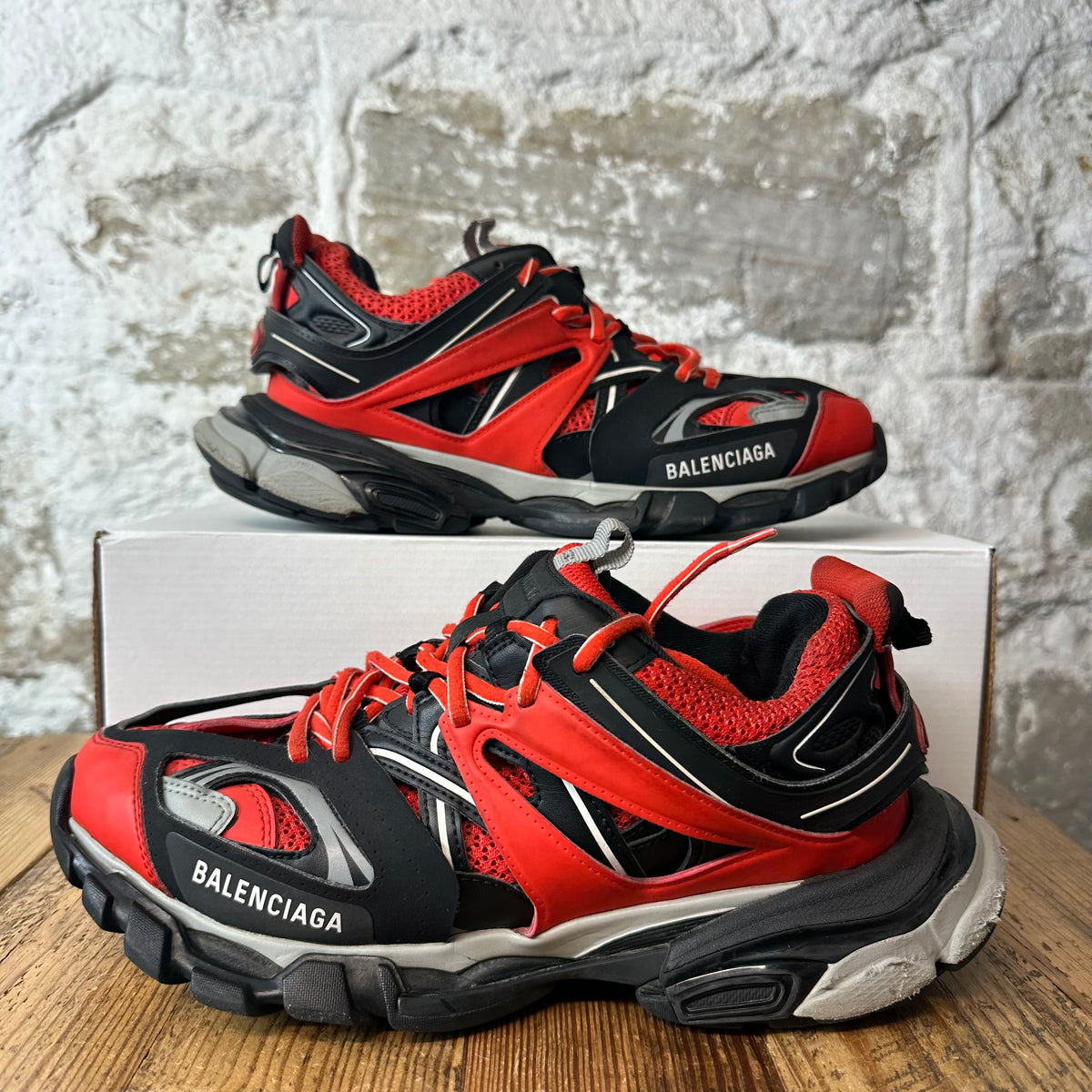 Balenciaga Track Runner Black Red Grey Sneaker Sz 8 (41)