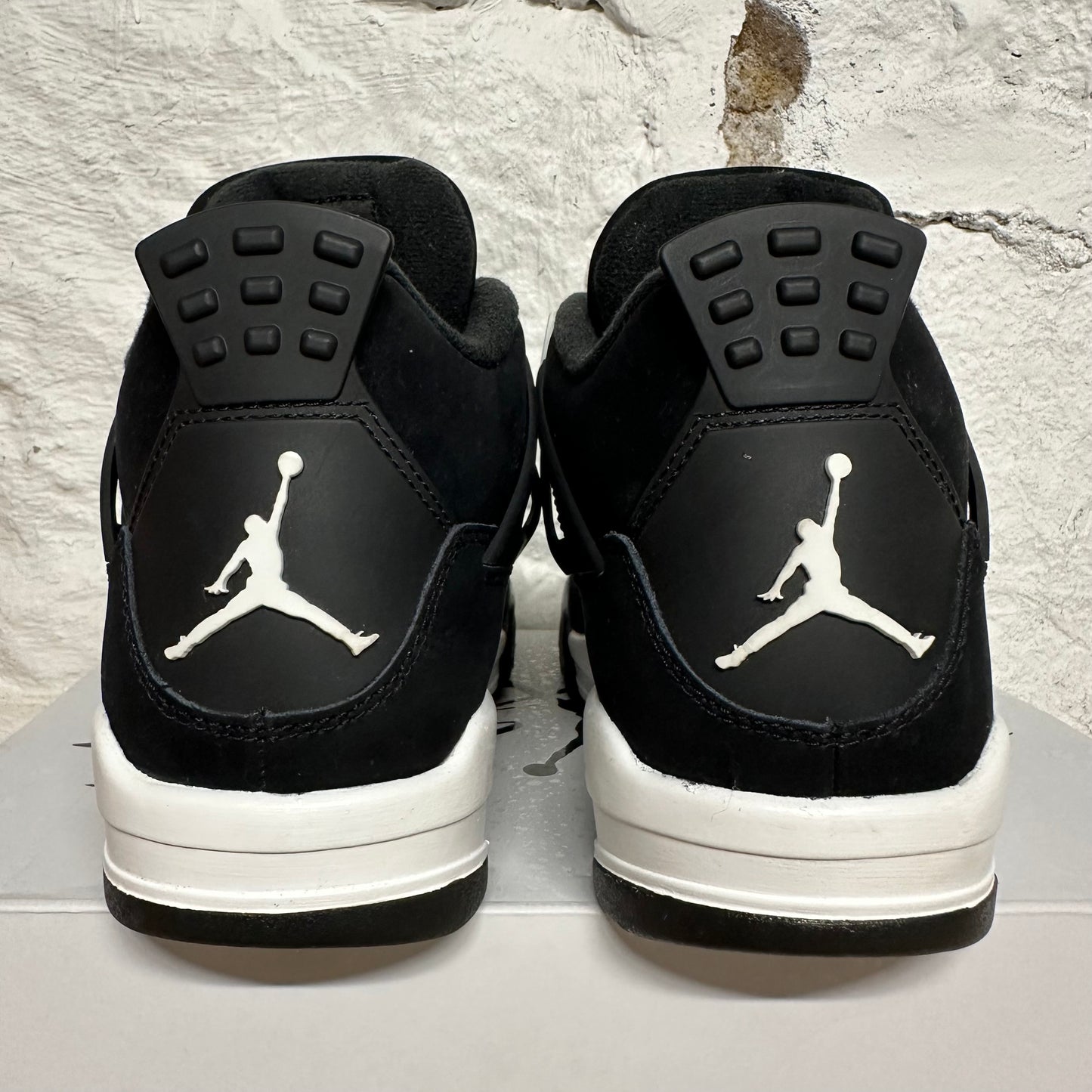 Air Jordan 4 White Thunder Sz 7Y