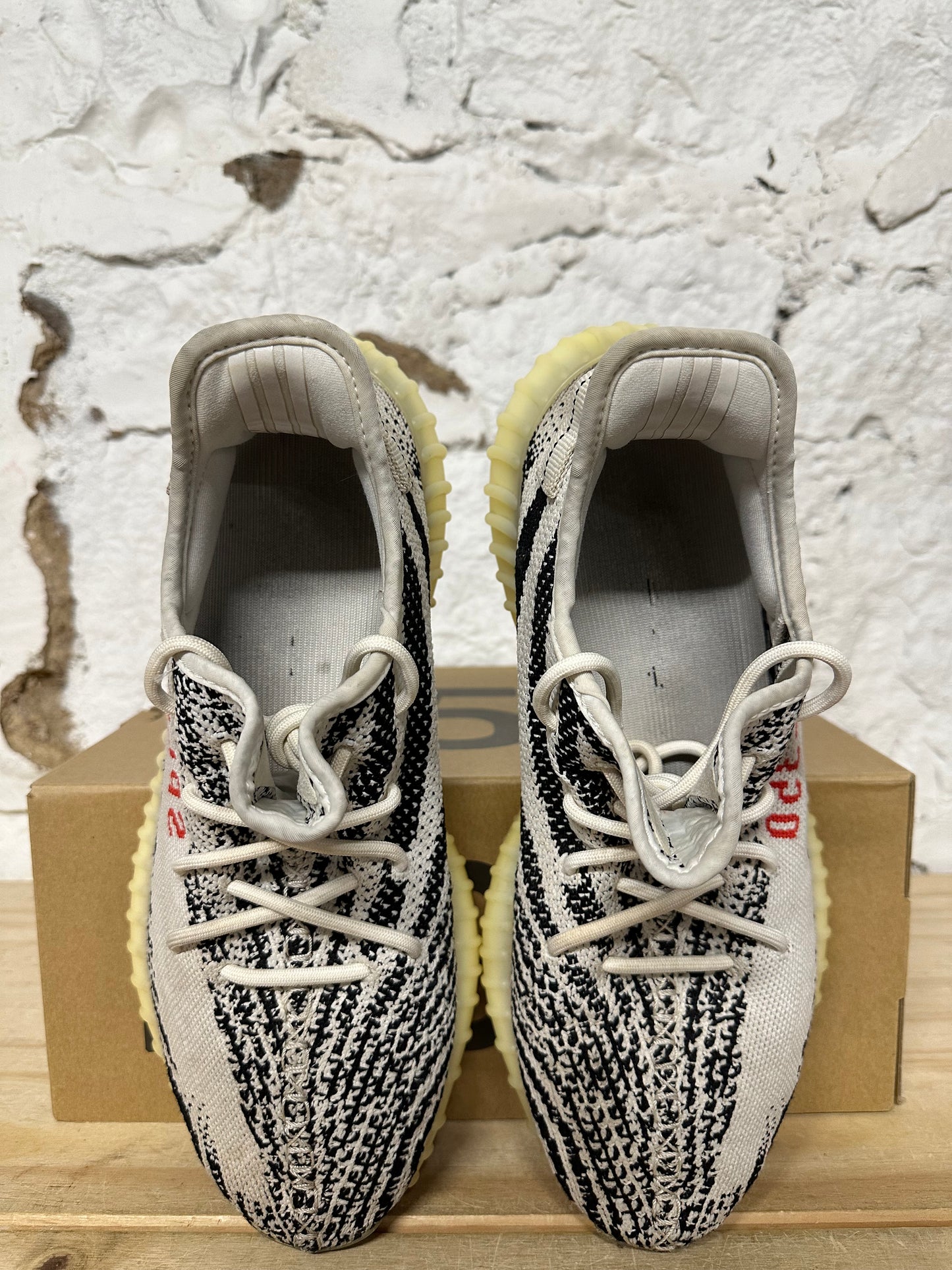 Yeezy 350 V2 Zebra Sz 10.5