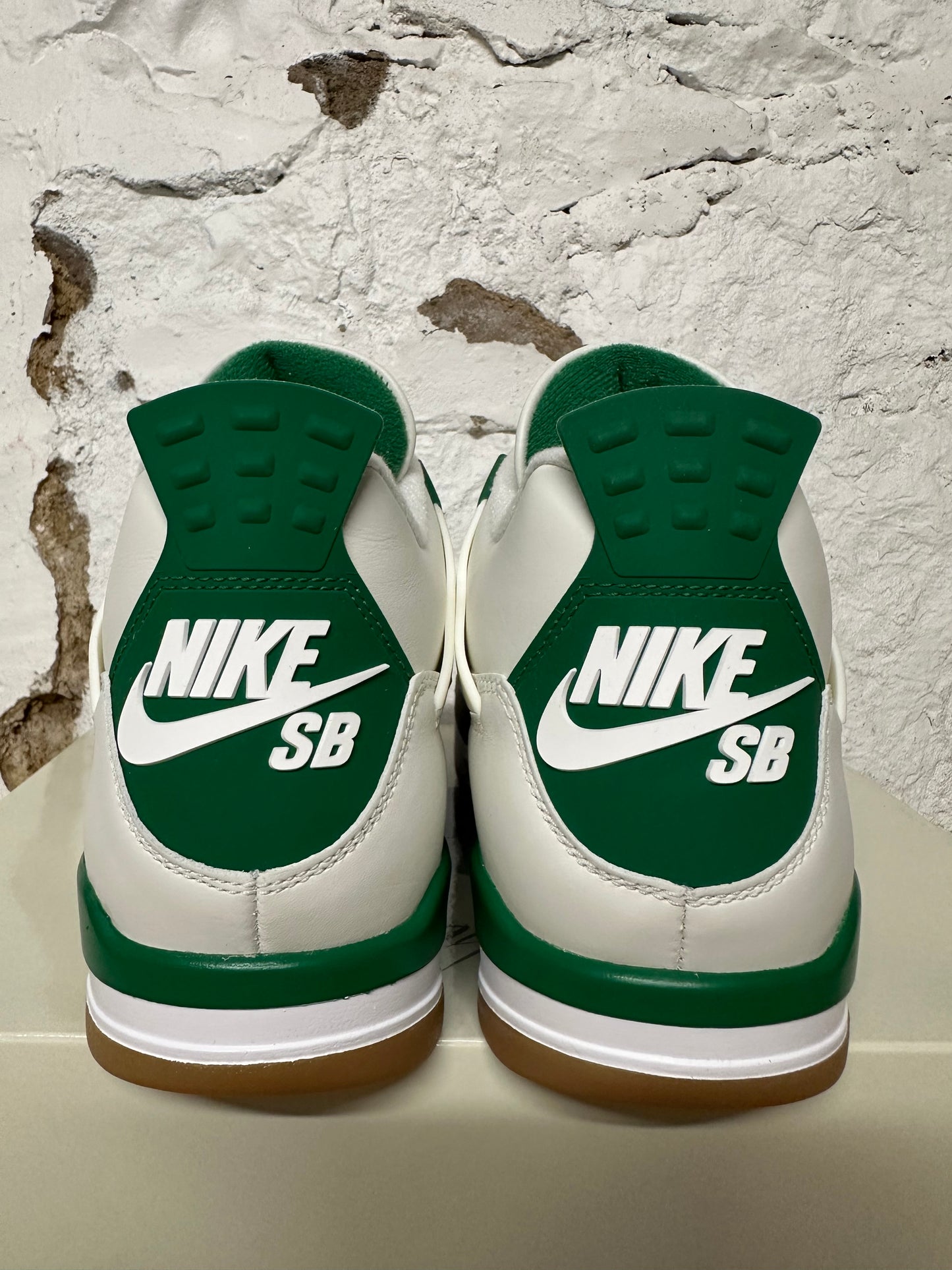 Air Jordan 4 SB Pine Green Sz 10.5 DS