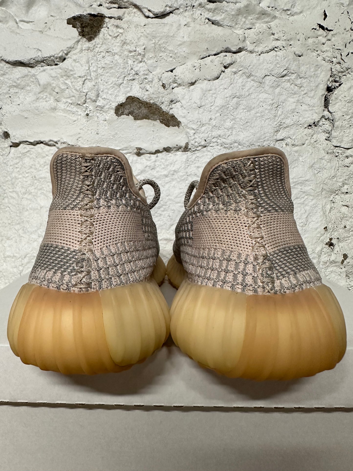 Yeezy 350 V2Synth Sz 7