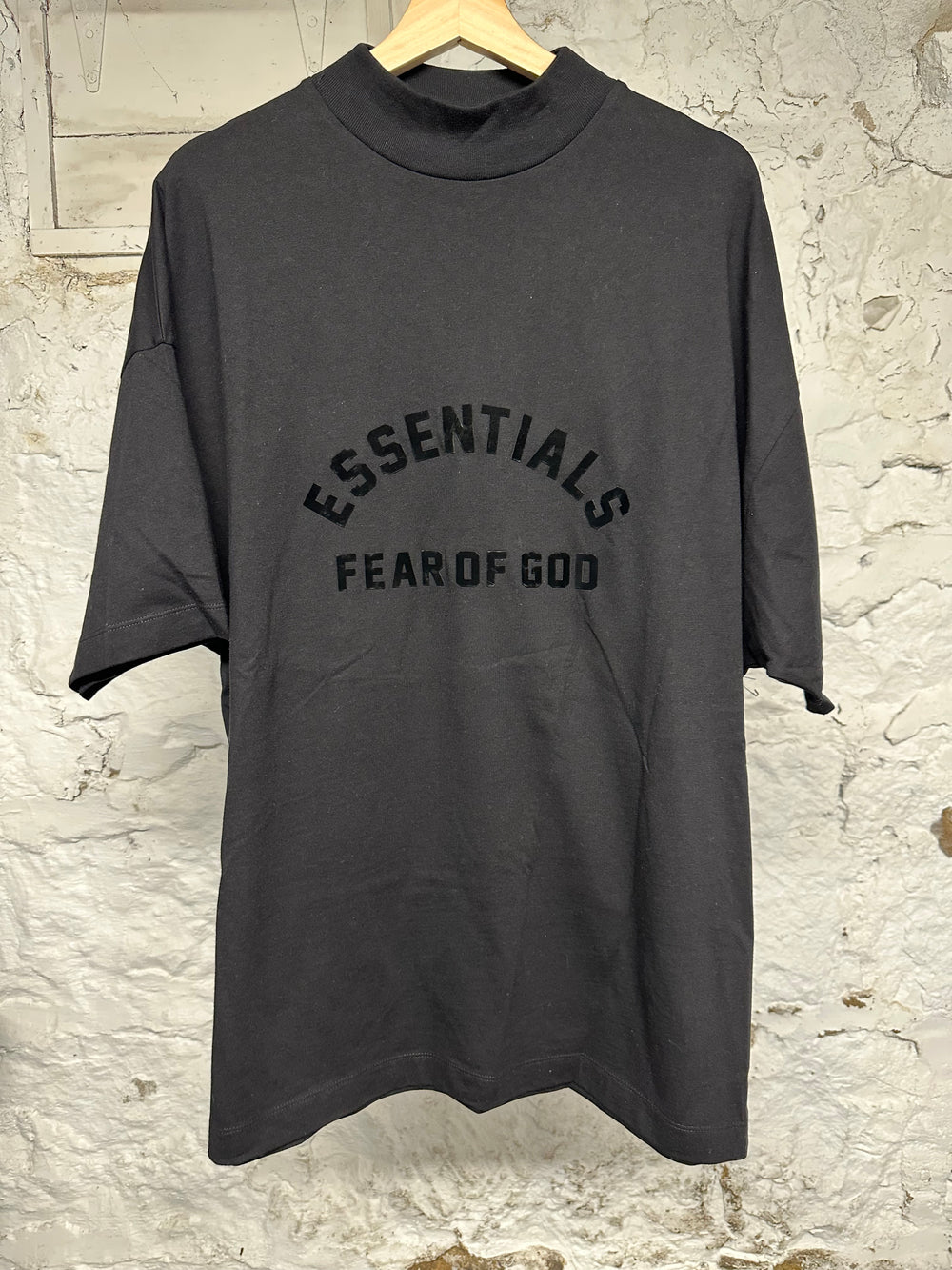 Fear of God Essentials Black T-Shirt Sz S