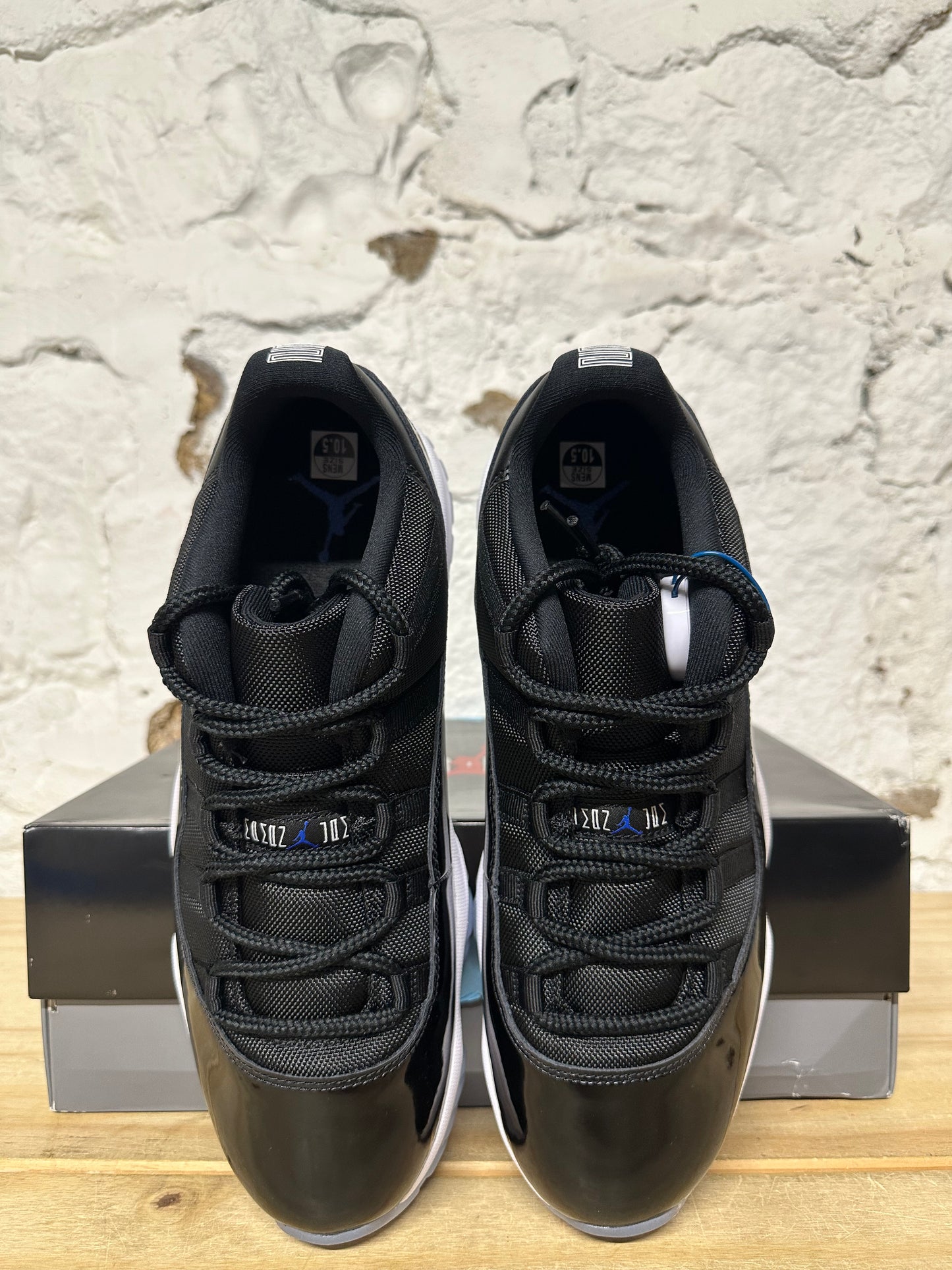 Air Jordan 11 Low Space Jam Sz 10.5 DS
