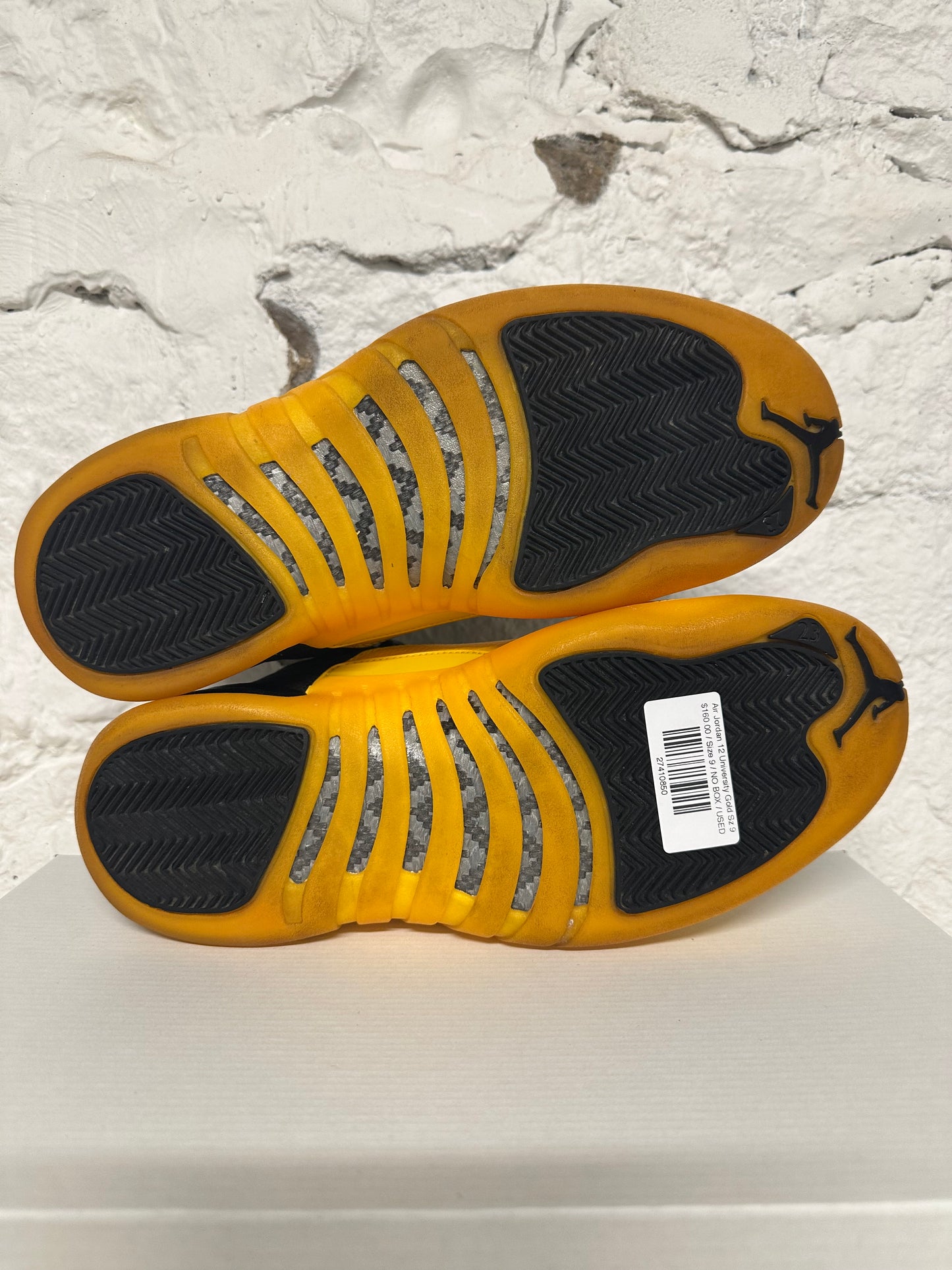 Air Jordan 12 University Gold Sz 9