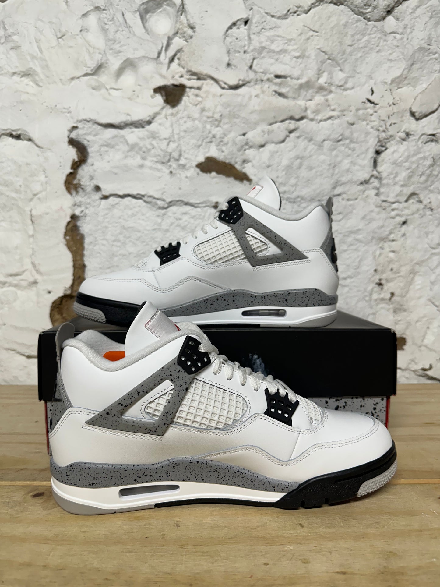 Air Jordan 4 White Cement Sz 8.5 DS