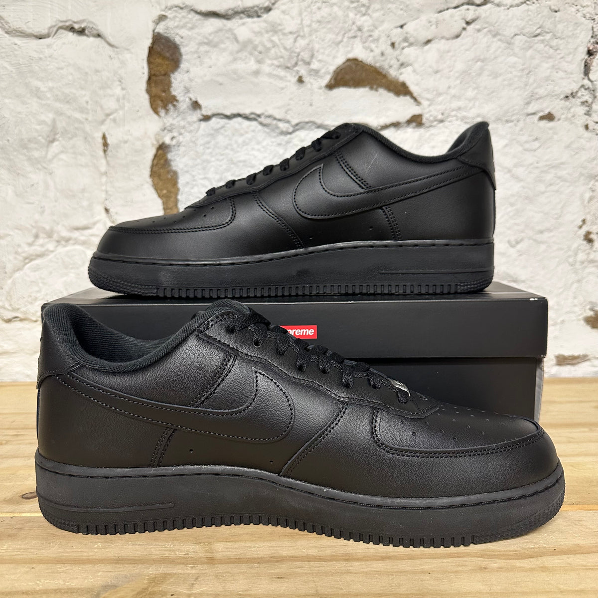 Nike Supreme Air Force 1 Low Black Sz 13 DS