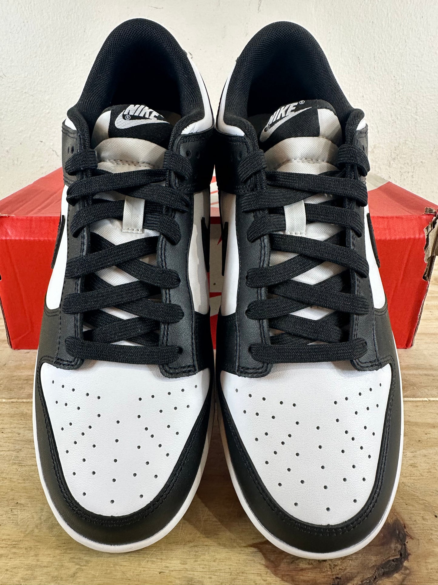 Nike Dunk Low Panda Sz 9.5 DS