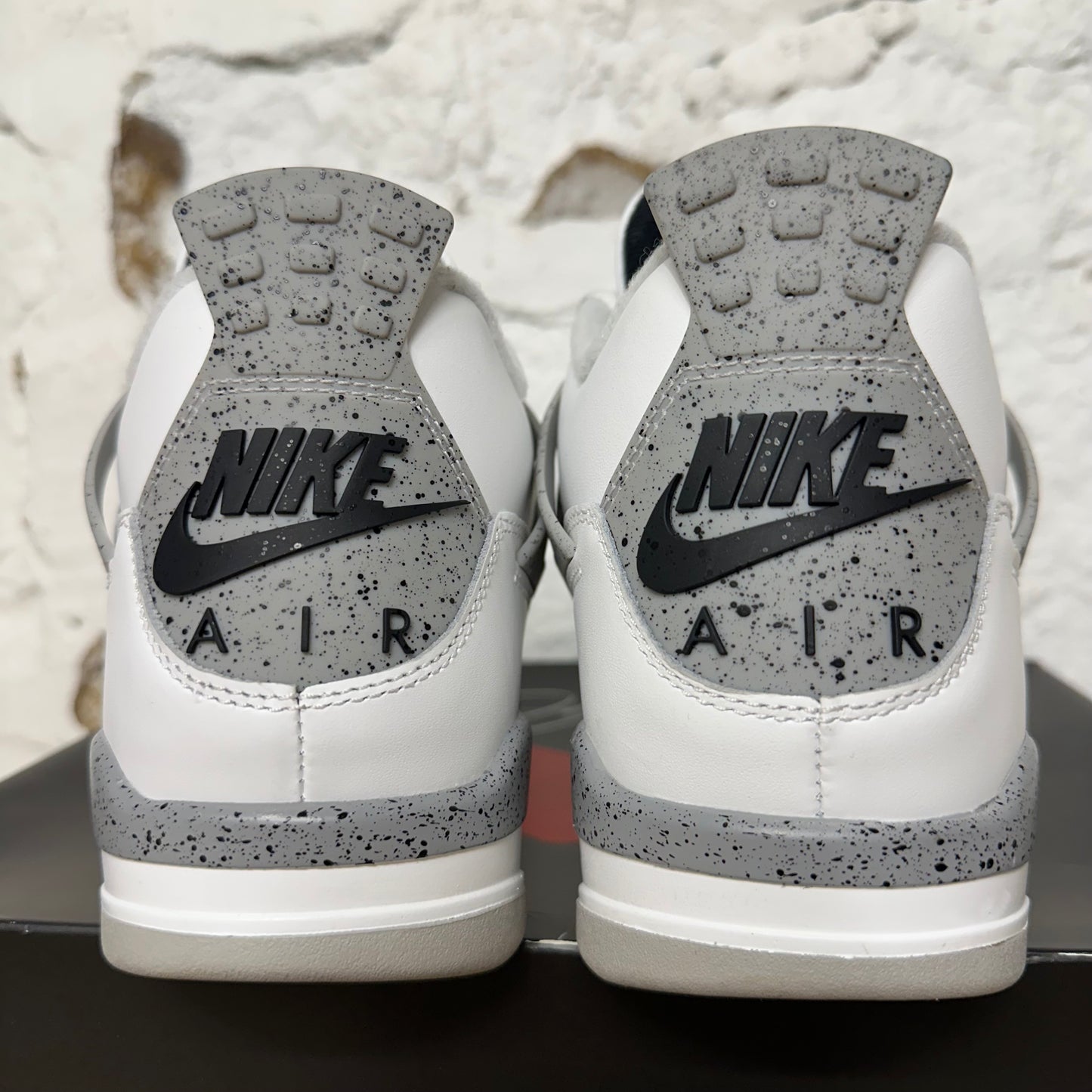Air Jordan 4 White Cement (2025) Sz 9.5