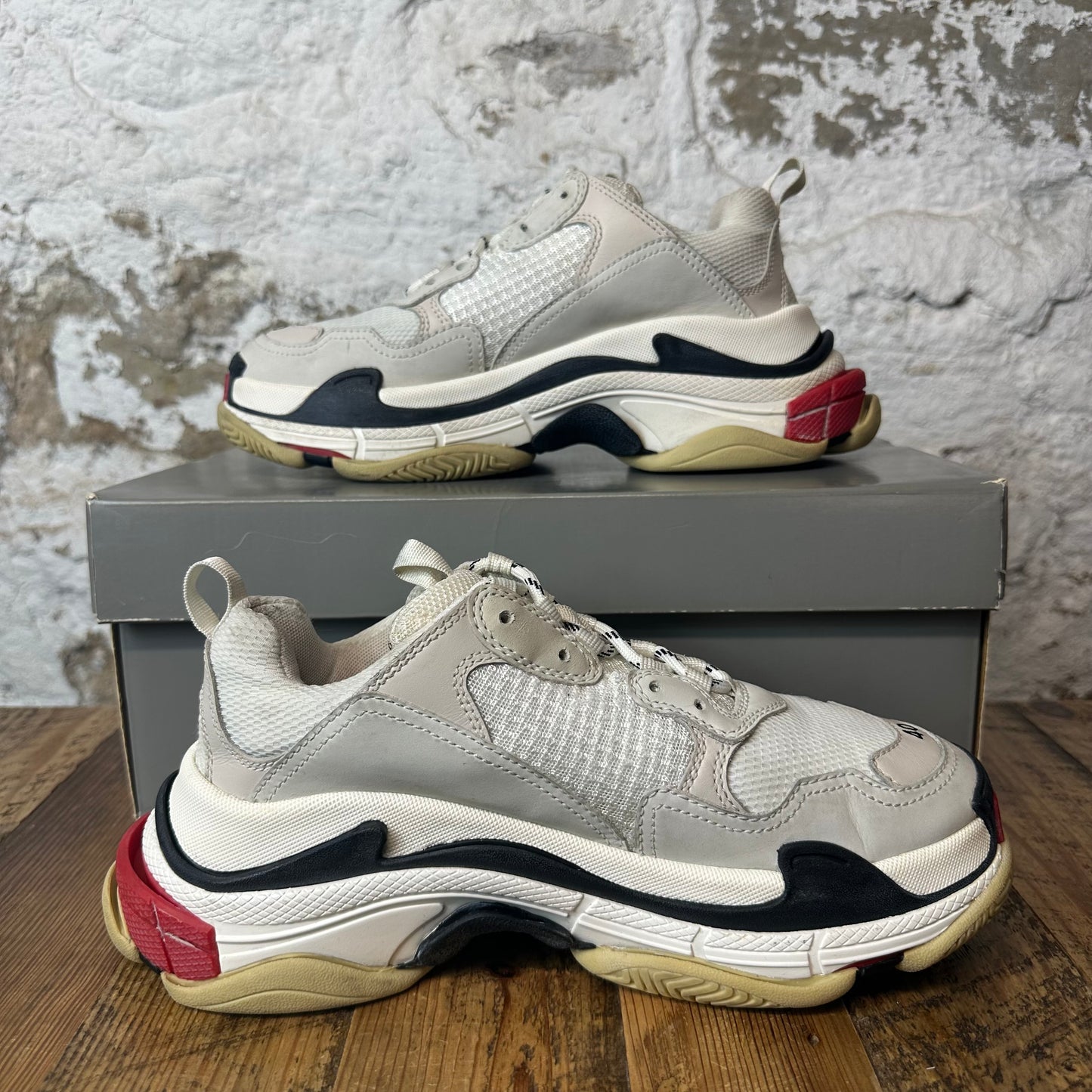 Balenciaga Triple S White Black Red Sz 7 (40)