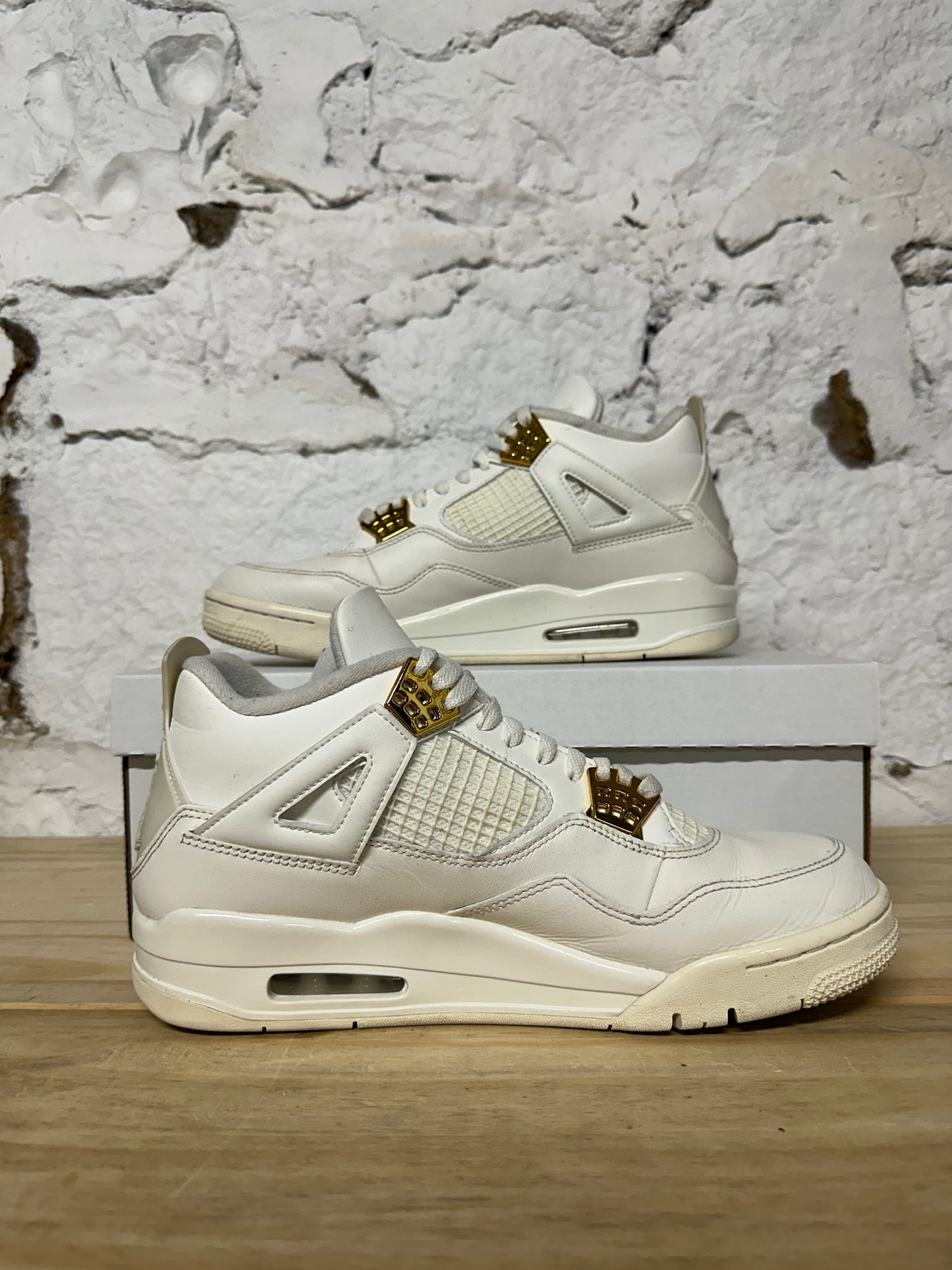 Air Jordan 4 Metallic Gold Sz 10 (11.5W)
