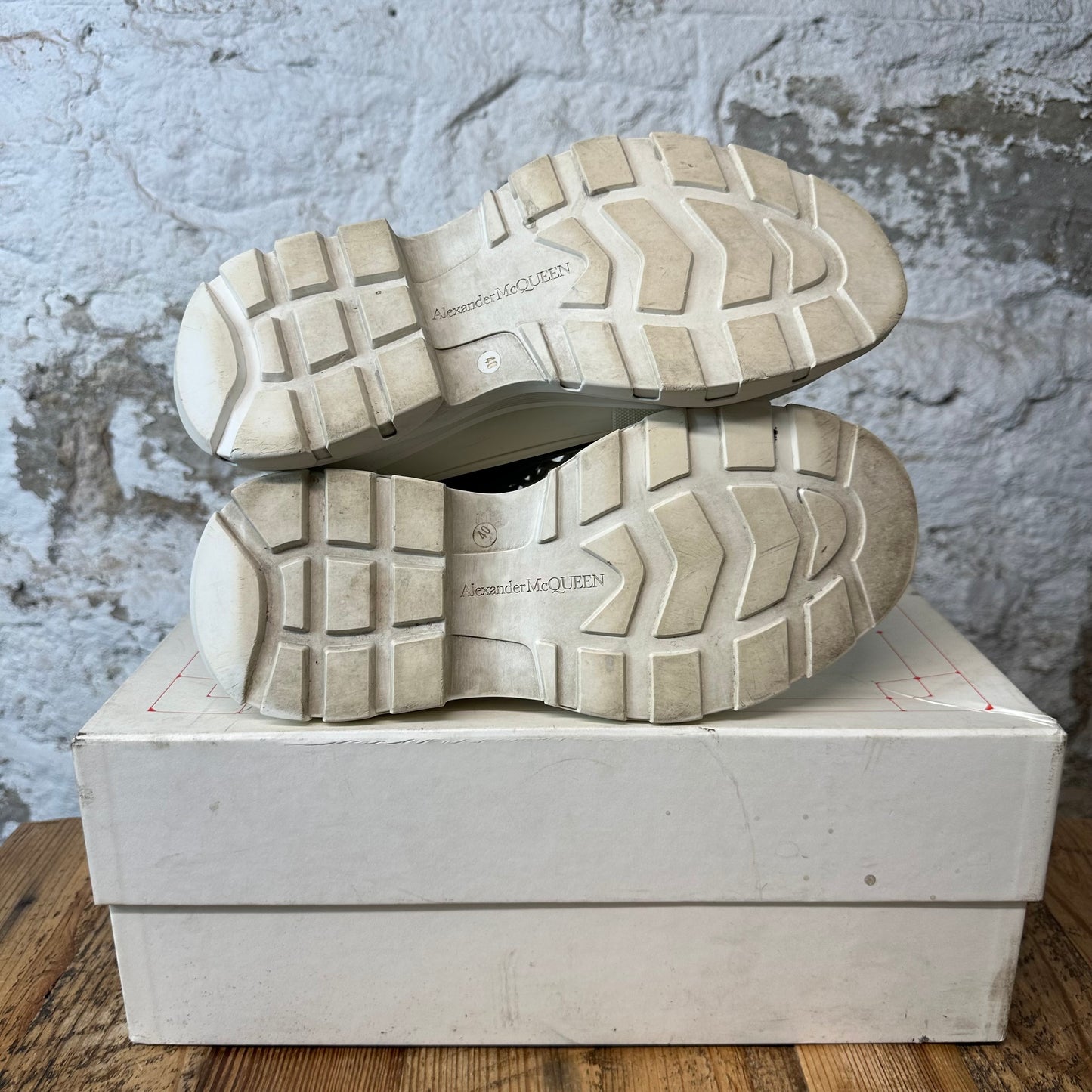 Alexander McQueen High Black Leather White Tread Boot Sz 7.5 (40.5)
