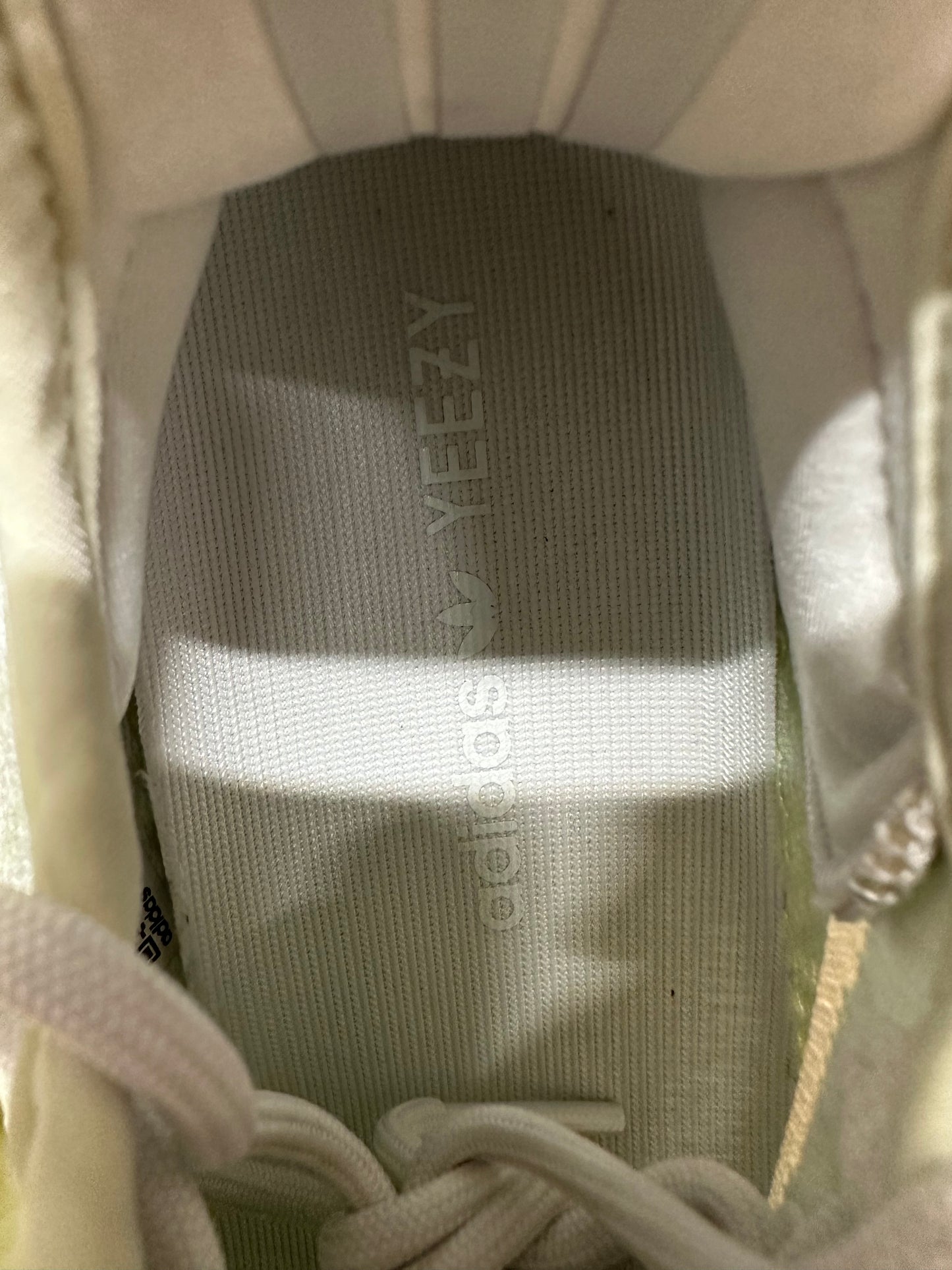 Yeezy 350 V2 Hyperspace Sz 6.5