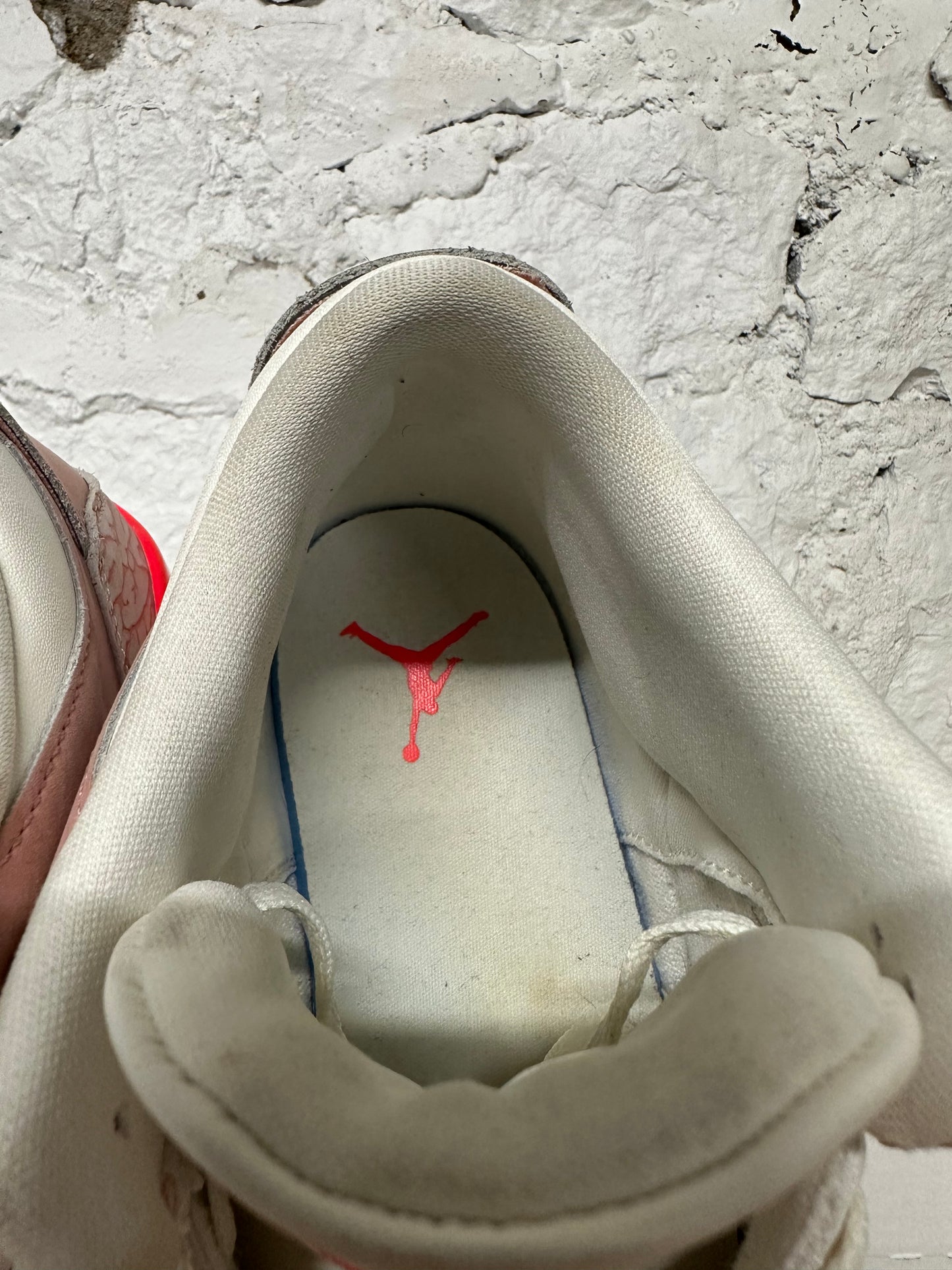 Air Jordan 3 Rust Pink Sz 9.5 (11W)