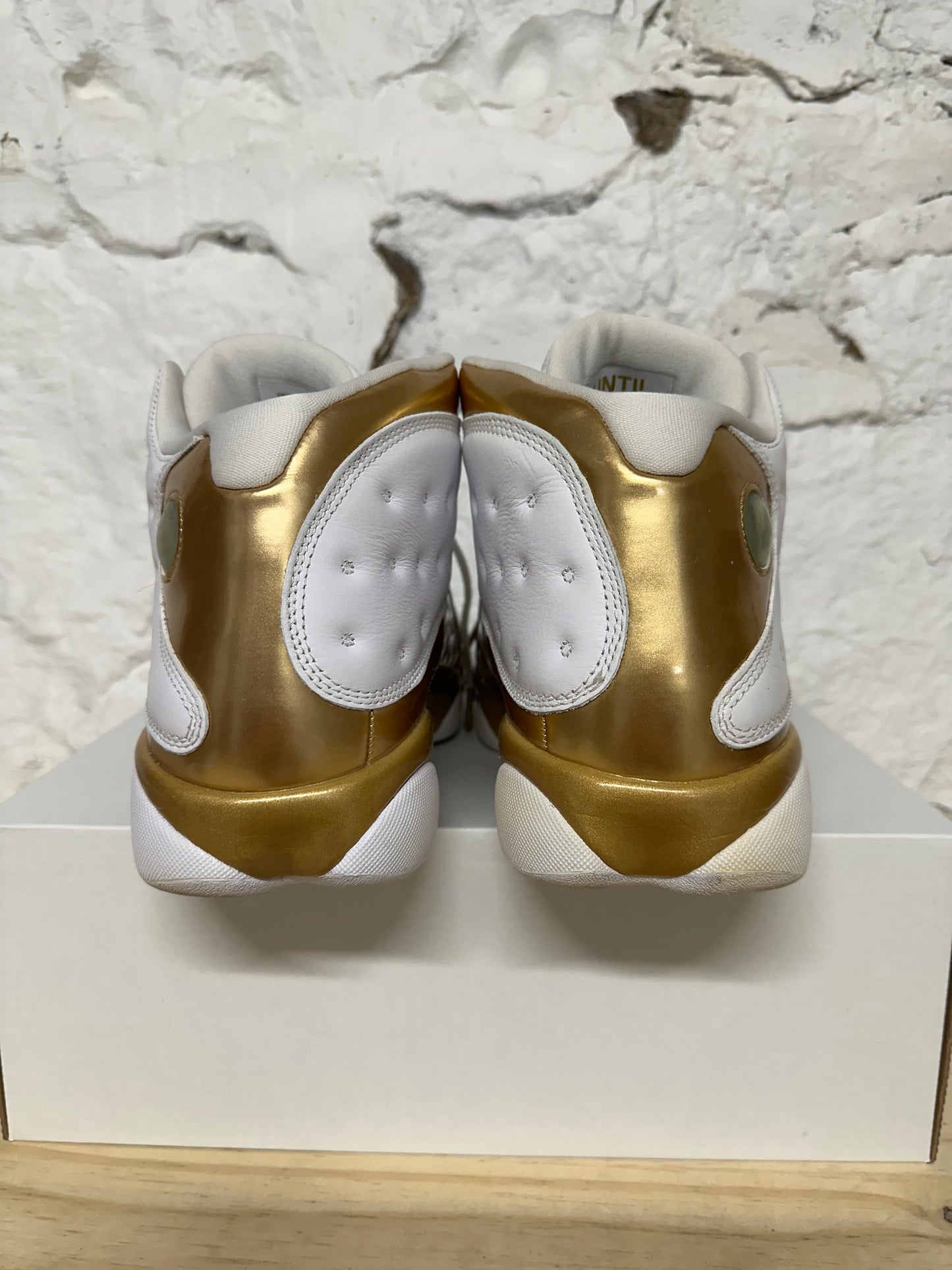 Air Jordan 13 Golden Moments Sz 12