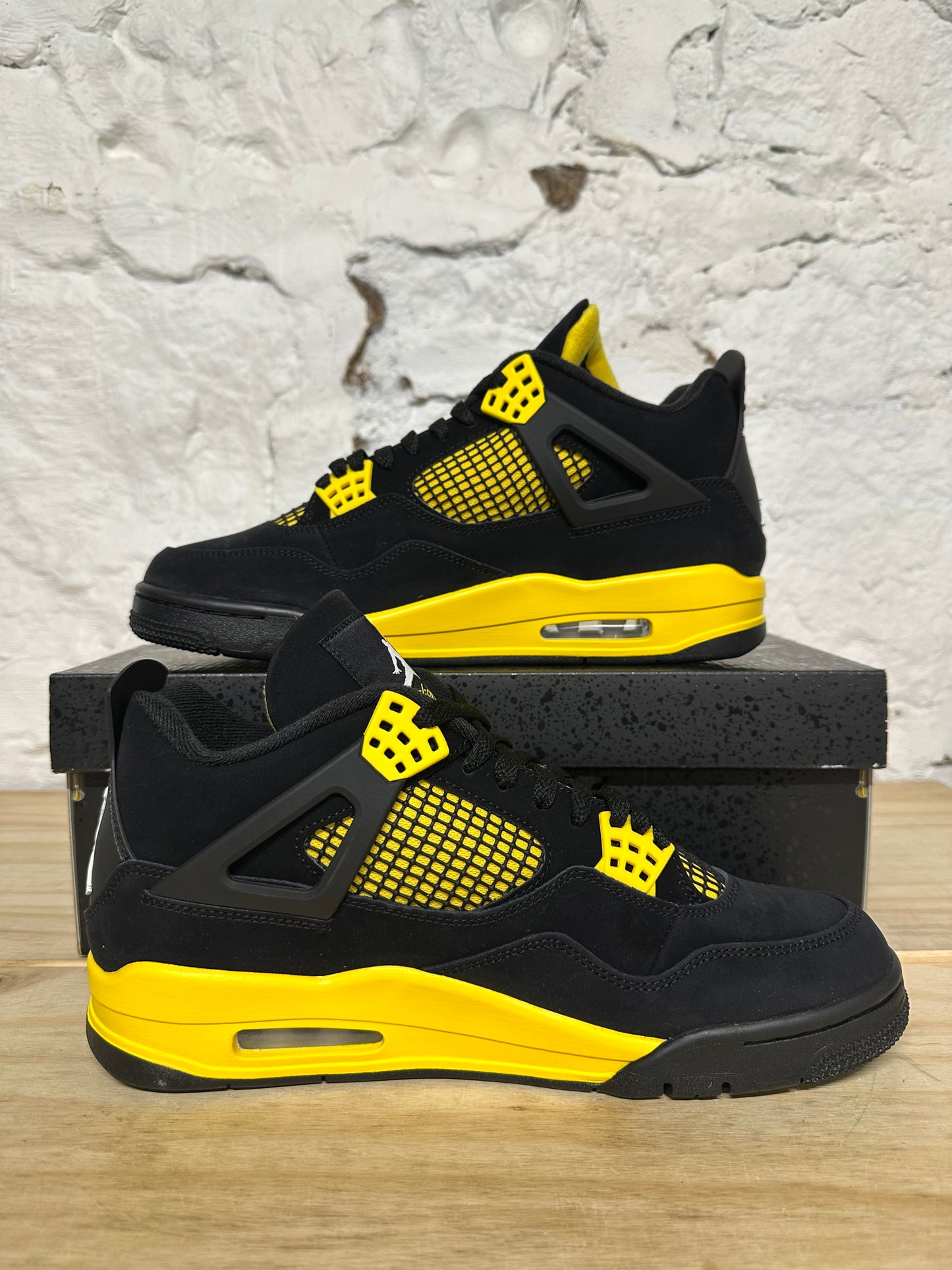 Air Jordan 4 Thunder Sz 10 DS