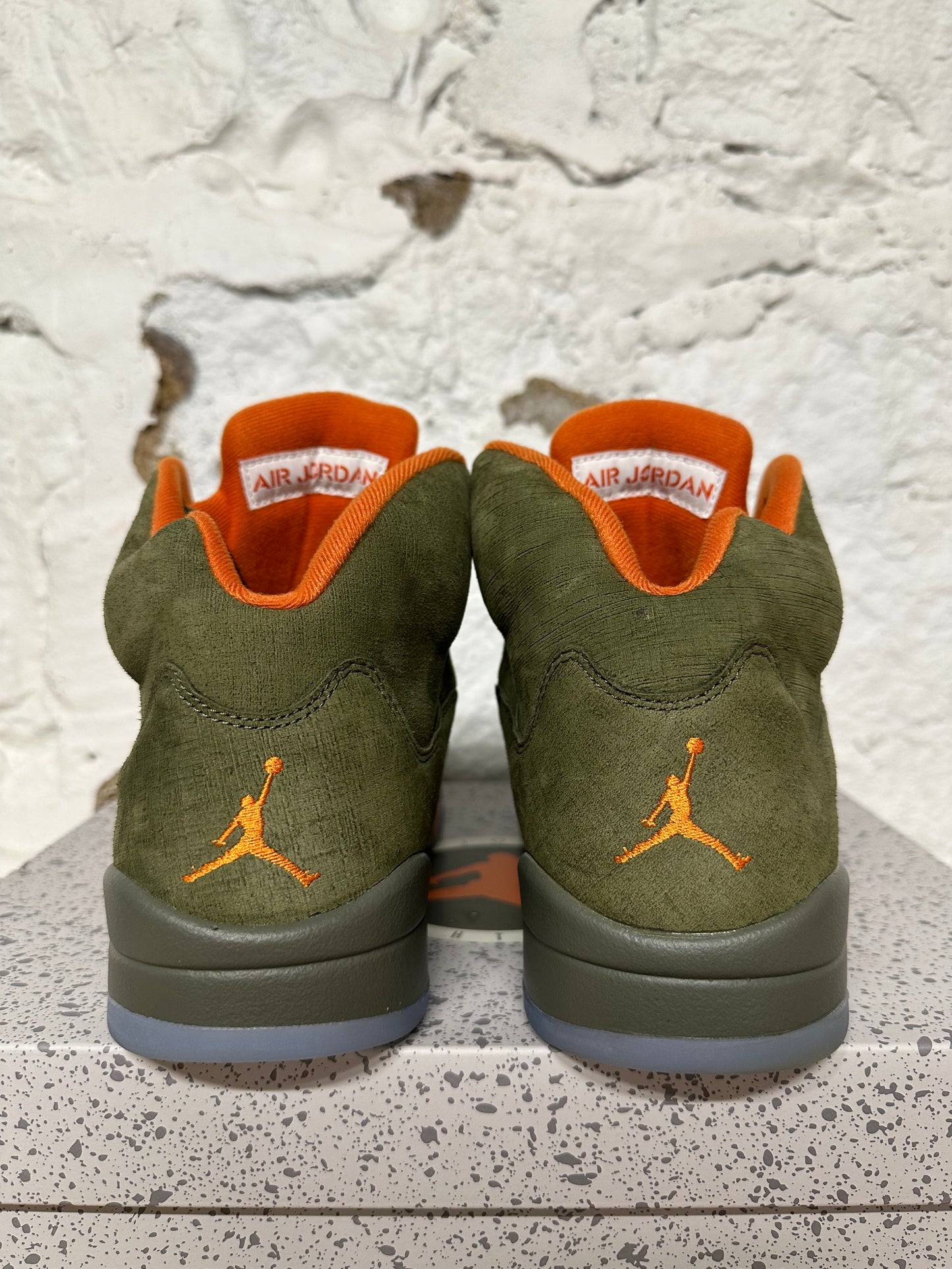 Air Jordan 5 Olive Sz 11