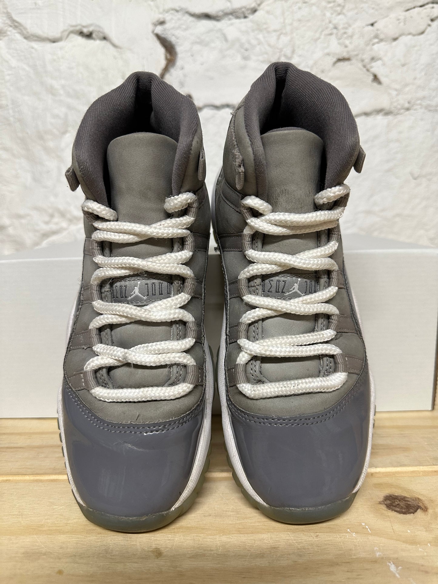 Air Jordan 11 High Cool Grey Sz 4Y