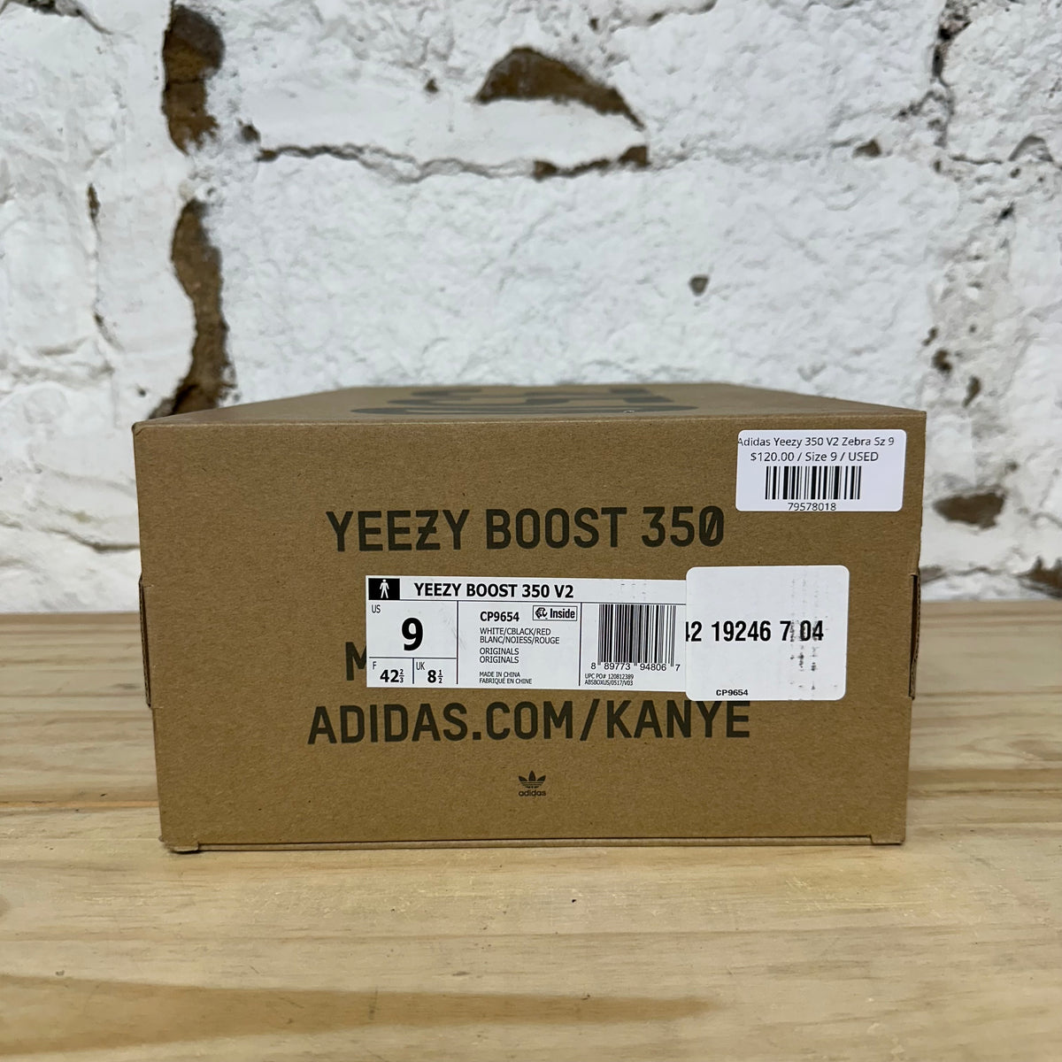 Yeezy 350 V2 Zebra Sz 9