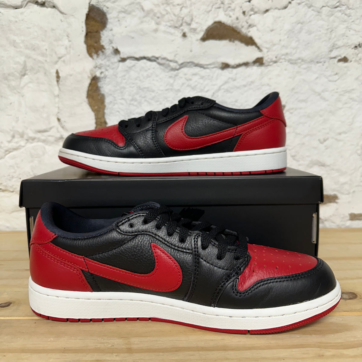 Air Jordan 1 Low Banned Sz 9