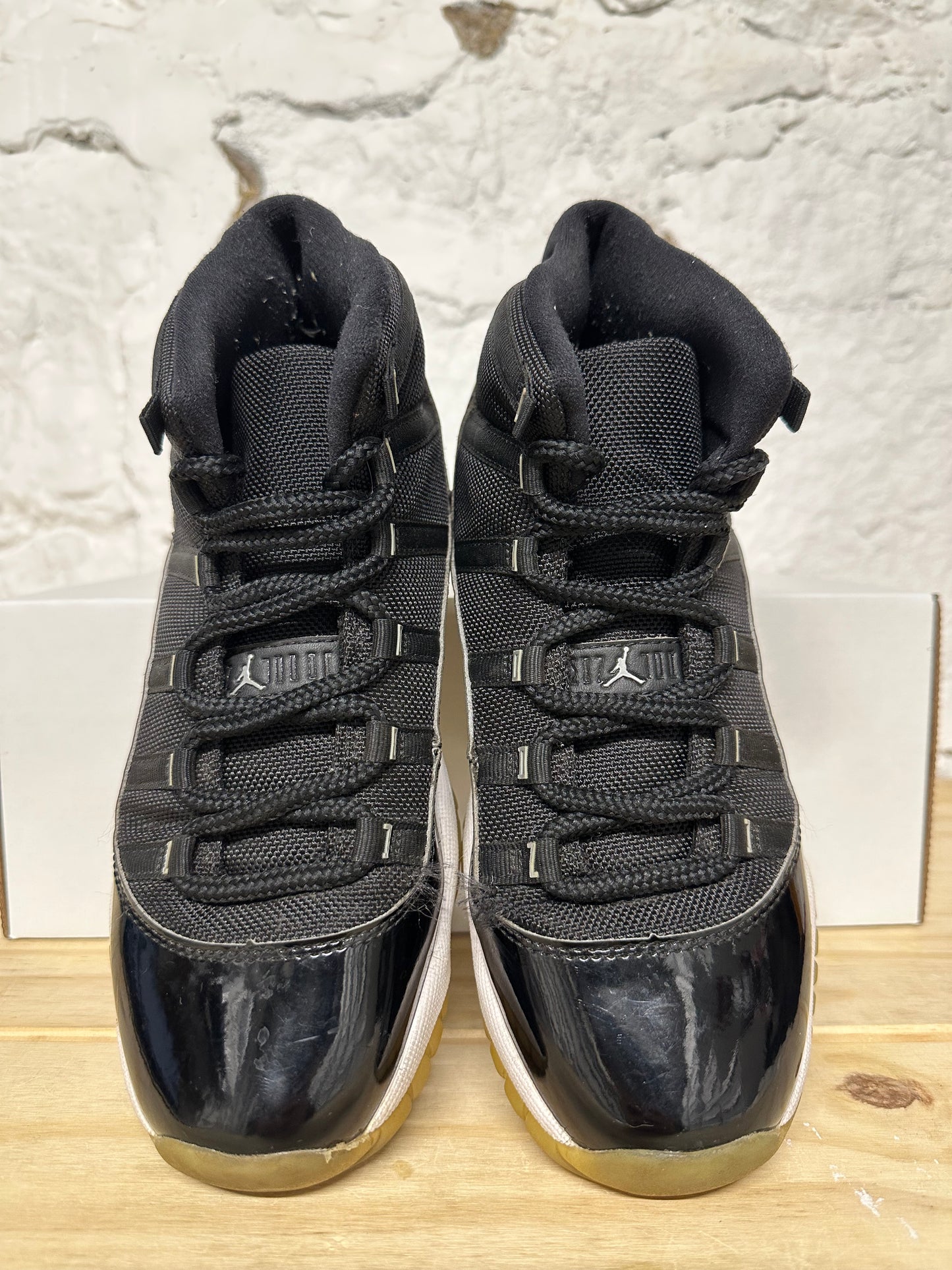 Air Jordan 11 High Jubilee Sz 6Y