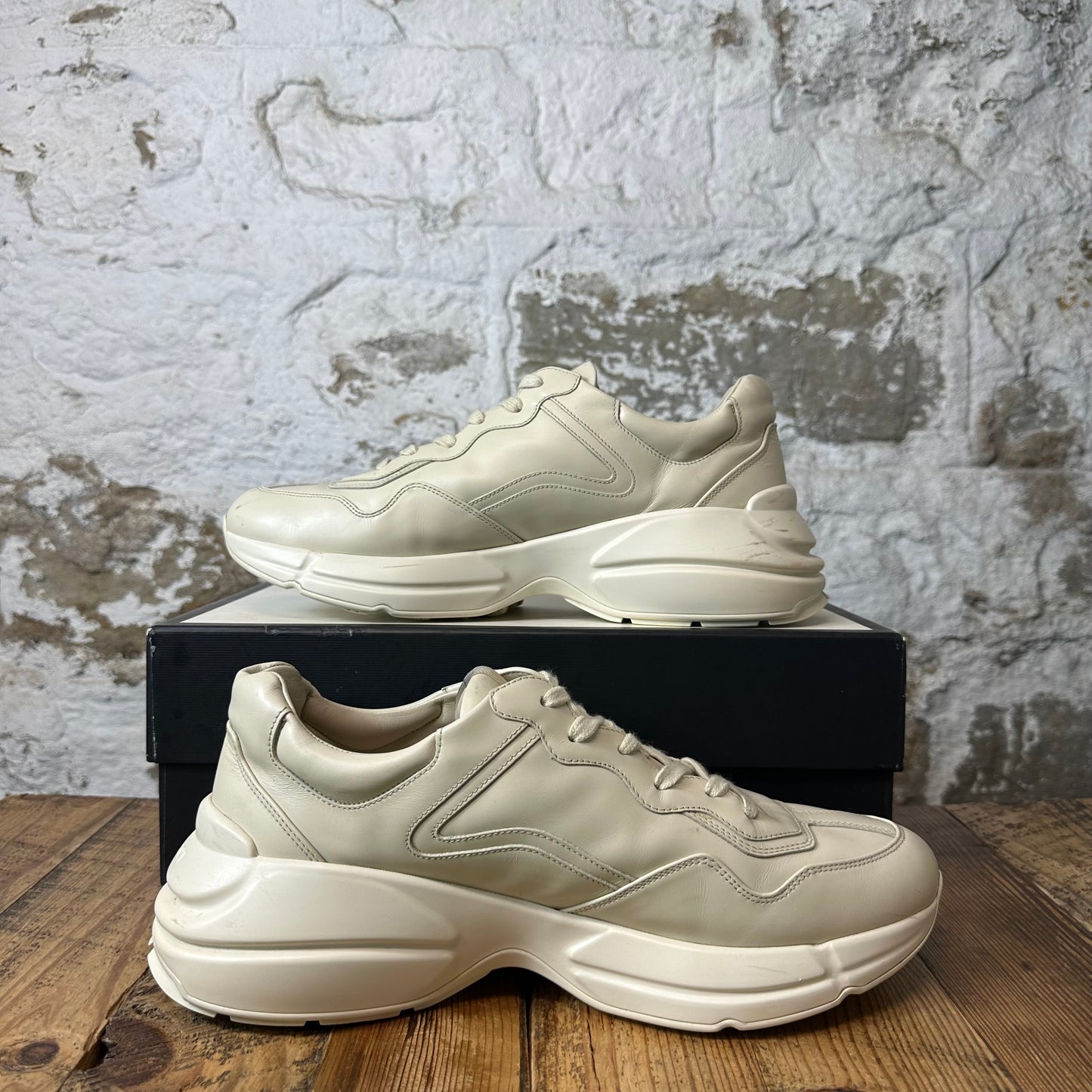 Gucci Rhyton Vintage Logo Cream Sneaker Sz 11