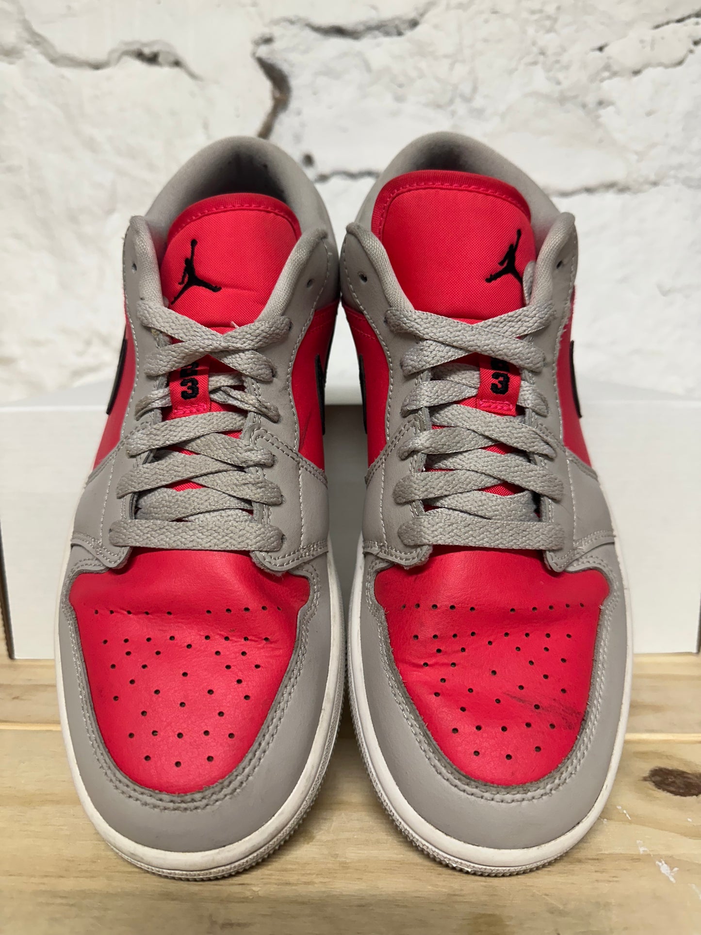 Air Jordan 1 Low Light Iron Siren Red Sz 8 (9.5W)