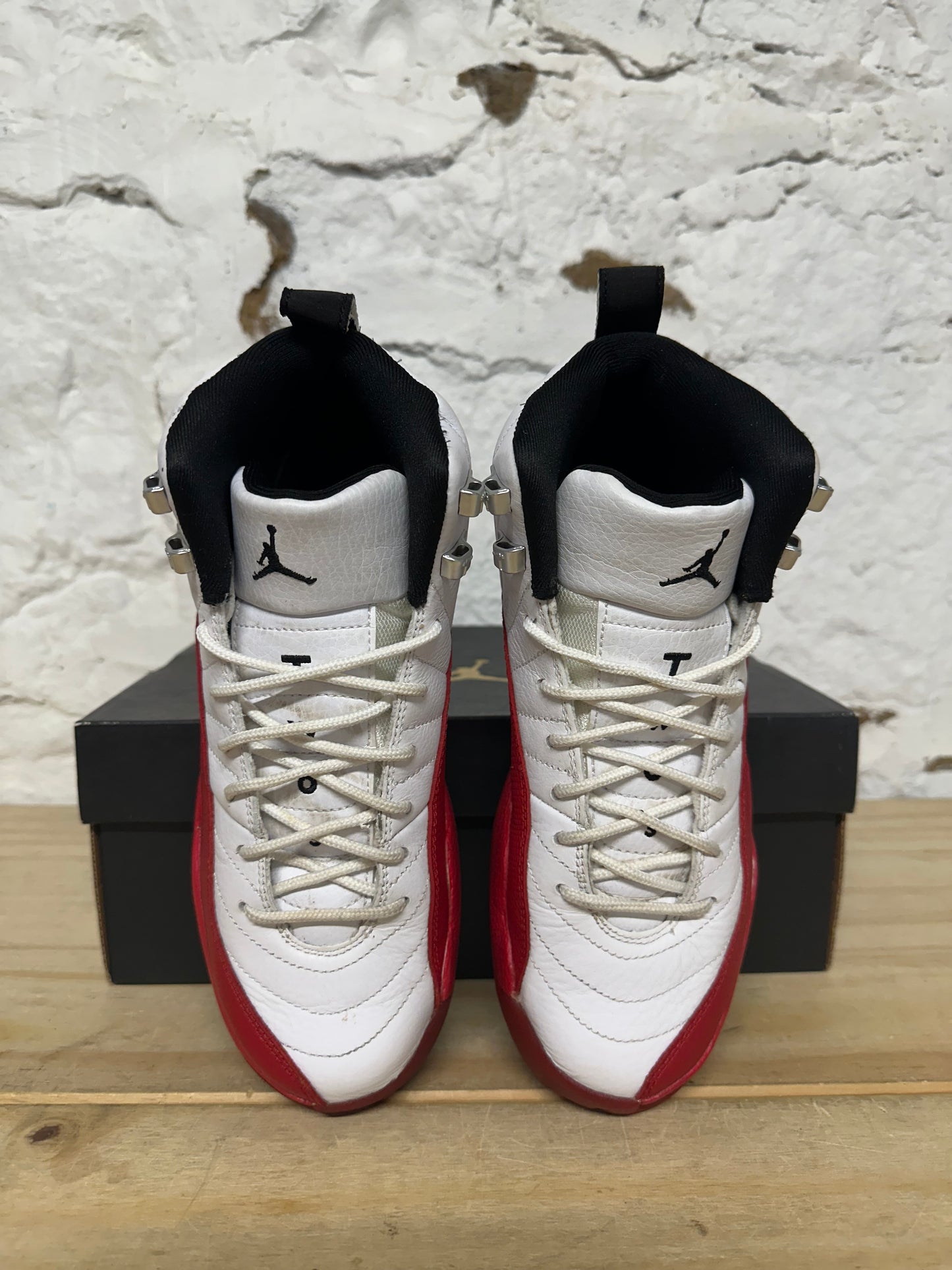 Air Jordan 12 Cherry Sz 5.5Y