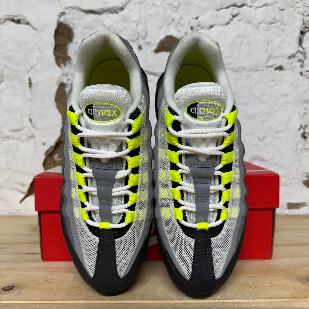 Nike Air Max 95 OG Neon (2020) Sz 6.5Y