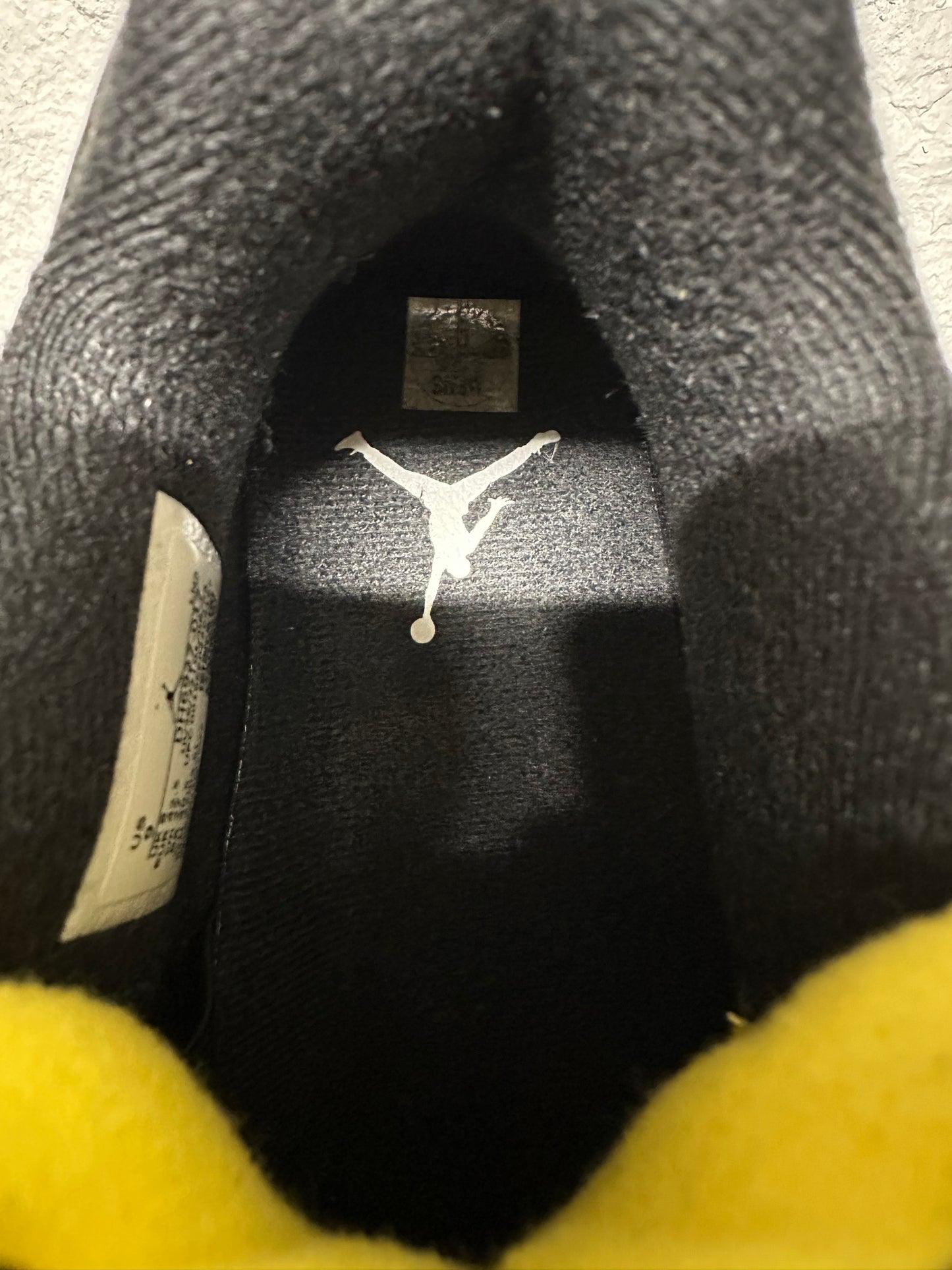 Air Jordan 4 Thunder Sz 9