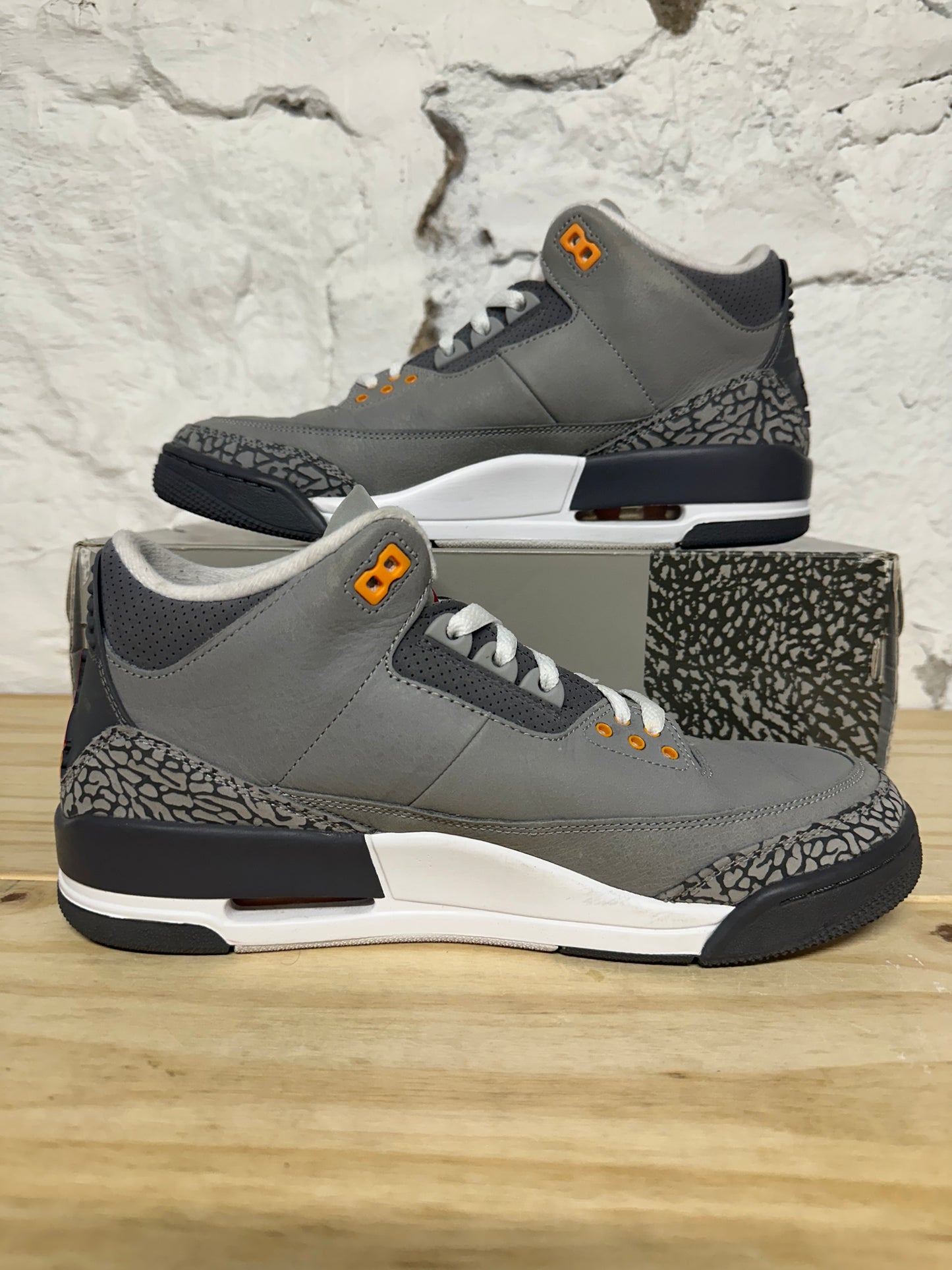 Air Jordan 3 Cool Grey Sz 10