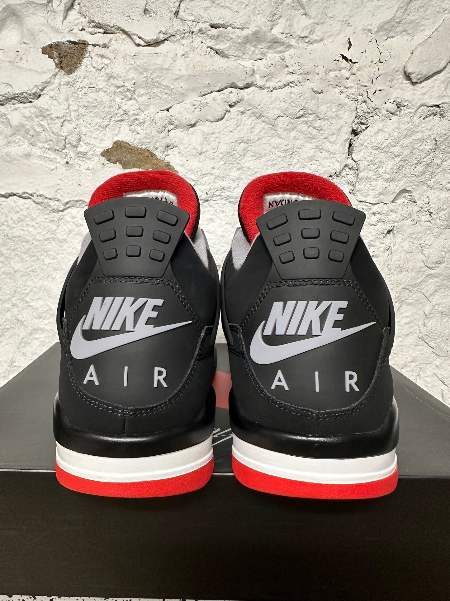 Air Jordan 4 Bred (2019) Sz 11