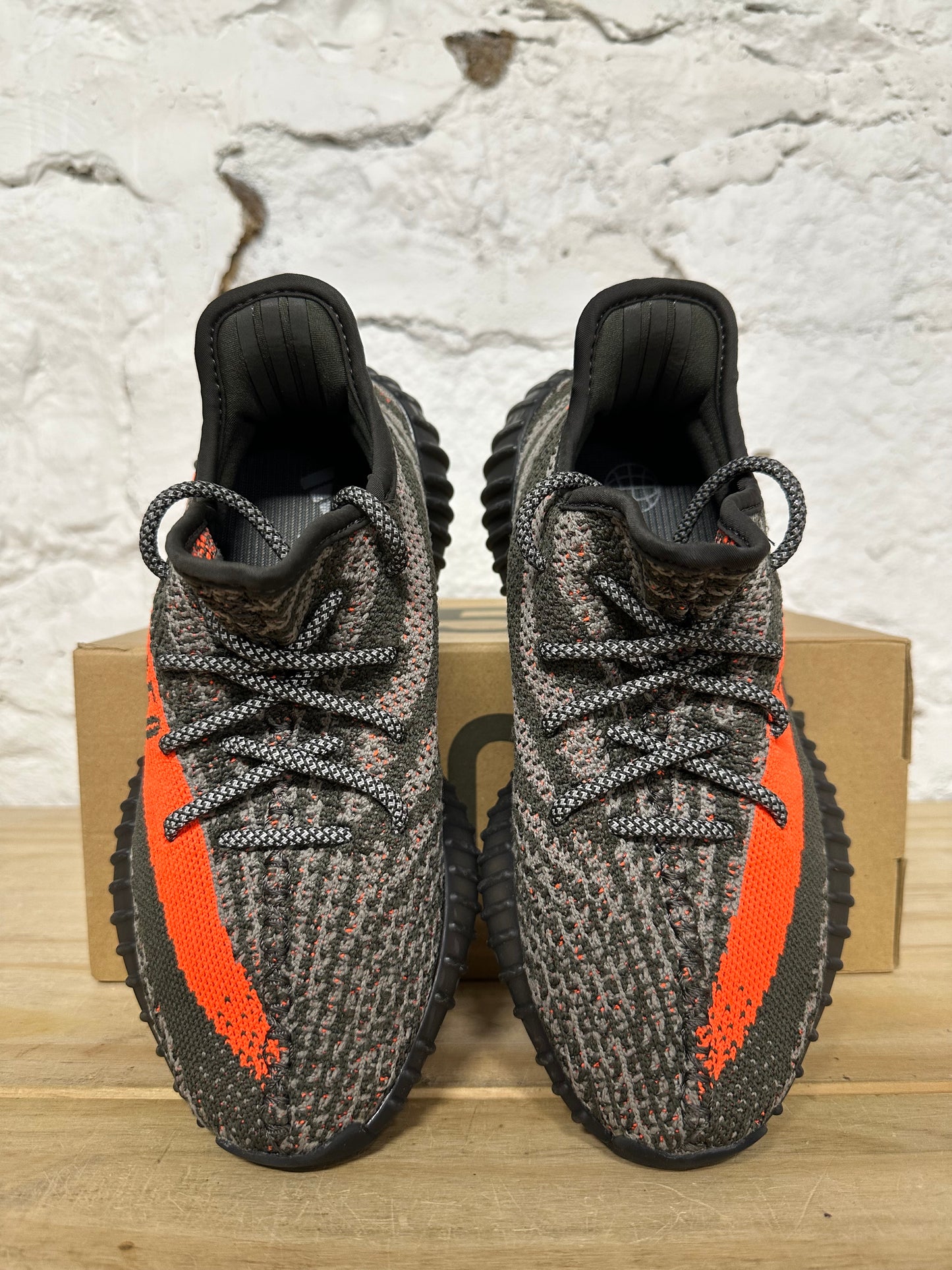 Yeezy 350 V2 Carbon Beluga Sz 4.5
