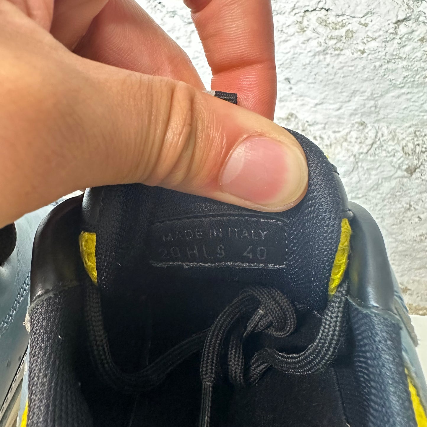 Dior B22 Teal Yellow White Sneaker Sz 7 (40) No Box