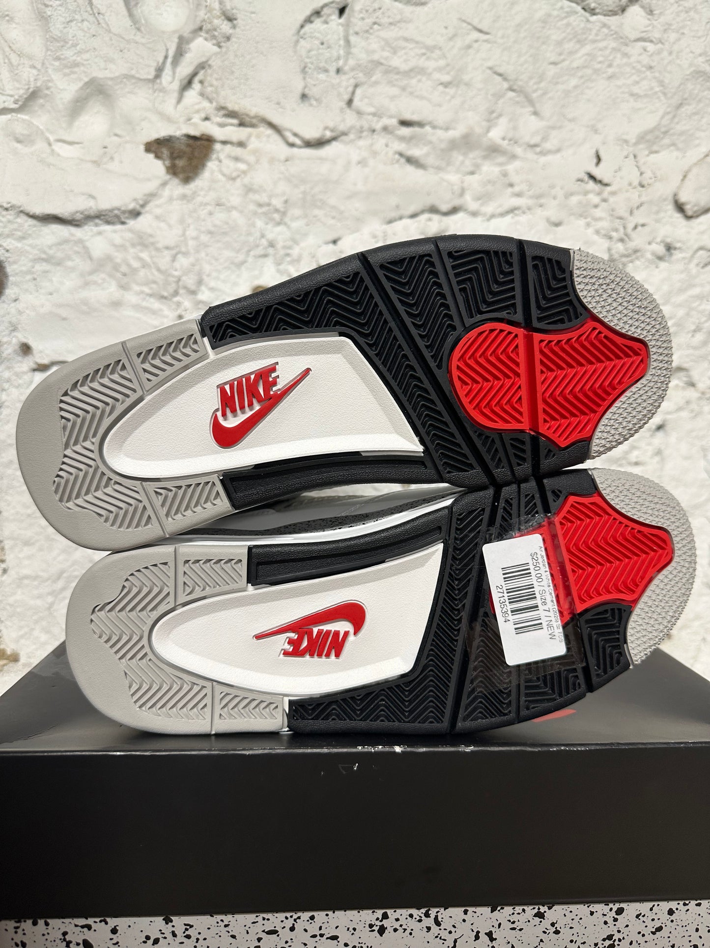 Air Jordan 4 White Cement (2025) Sz 7 DS