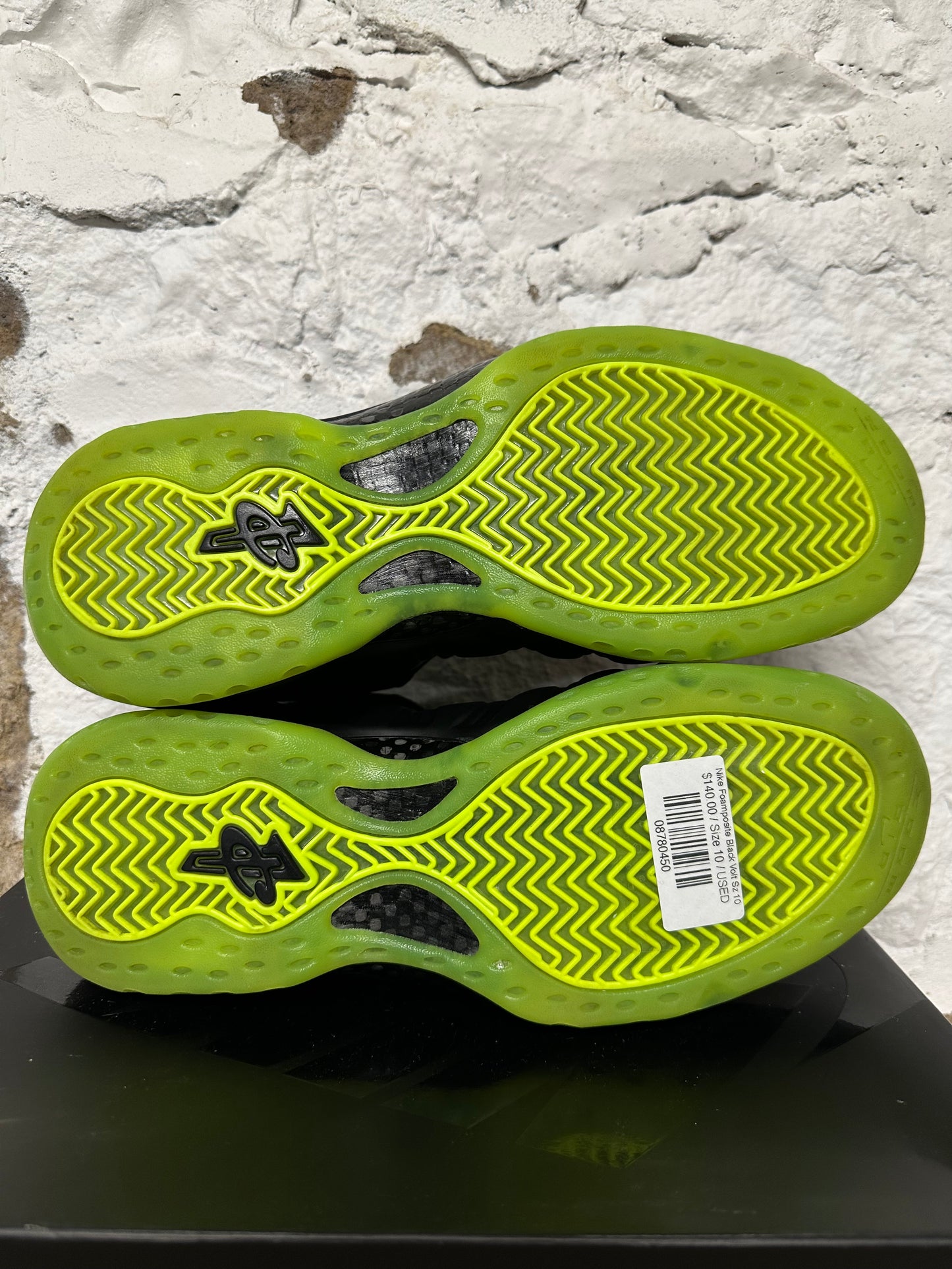Nike Air Foamposite One Black Volt Sz 10