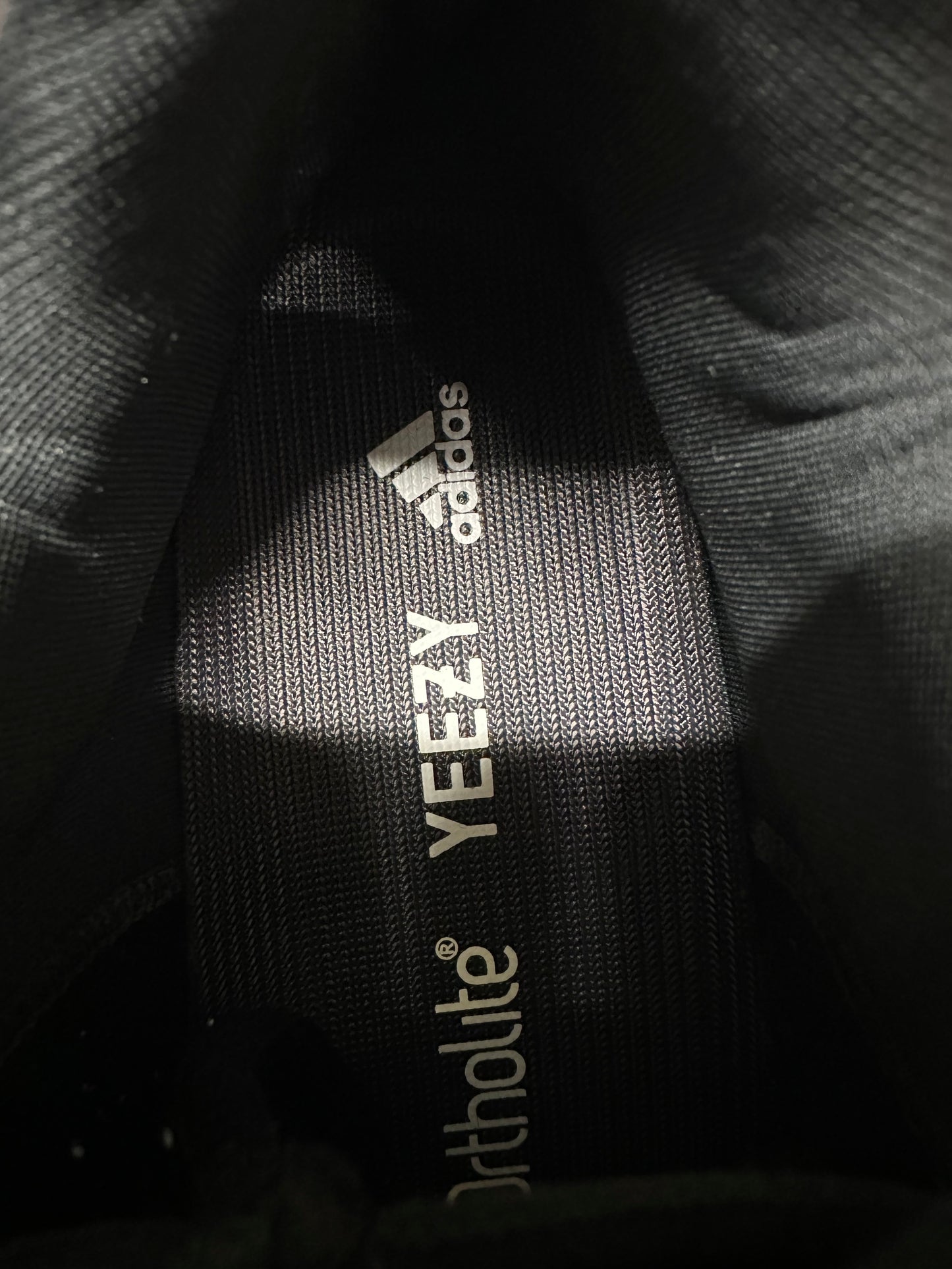 Yeezy 700 V2 Vanta Sz 5