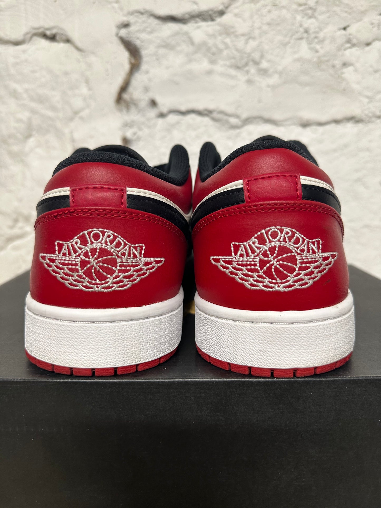 Air Jordan 1 Low Bred Toe Sz 12