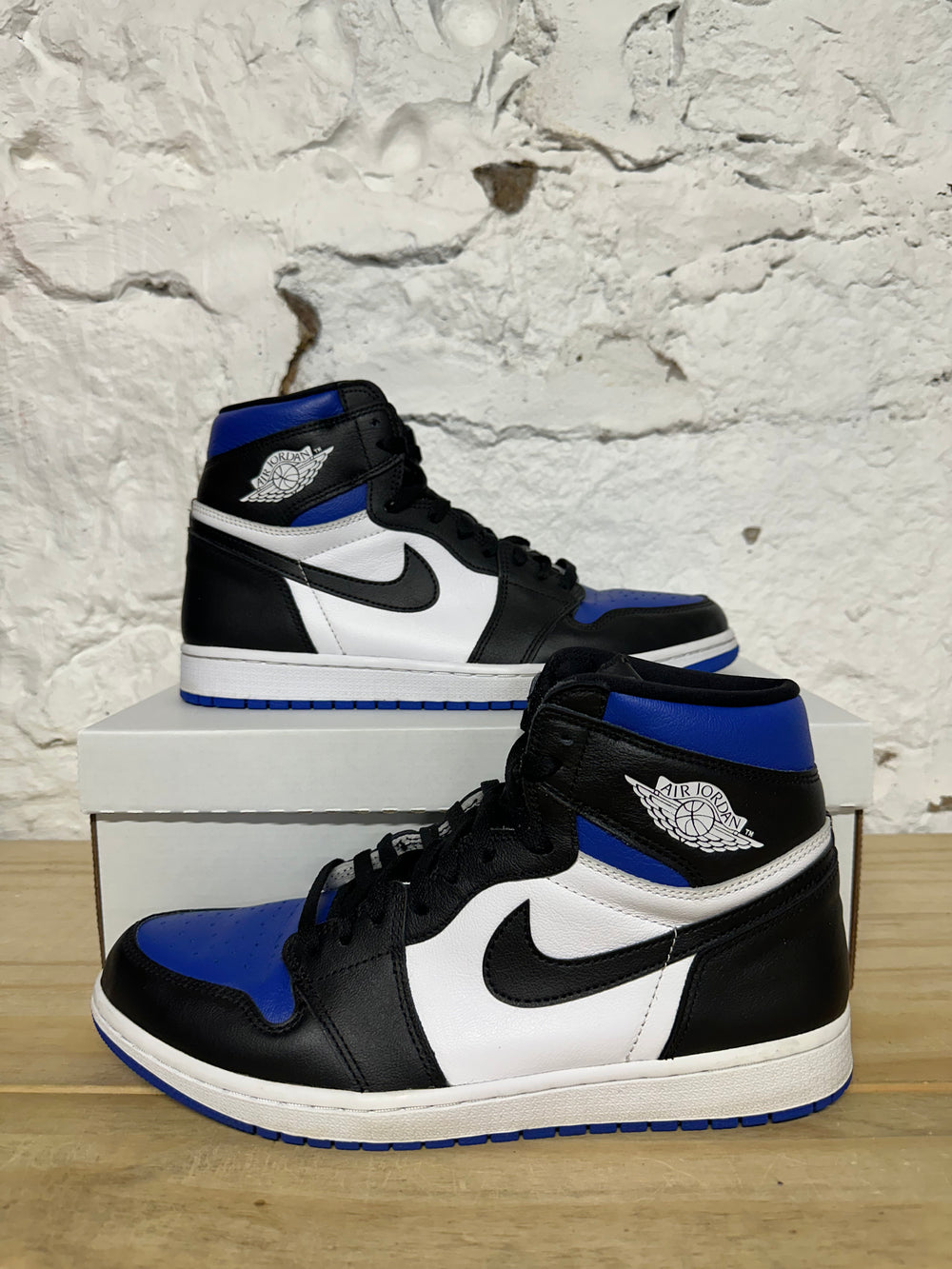 Air Jordan 1 High Royal Toe Sz 11